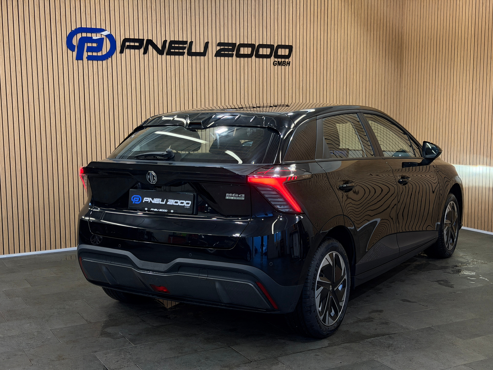 listing desktop thumbnail image 2