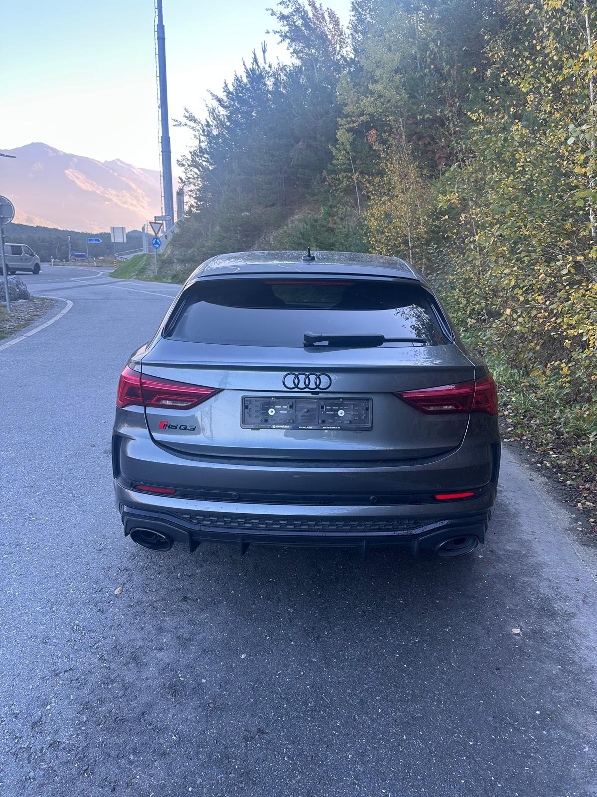 listing desktop thumbnail image 5