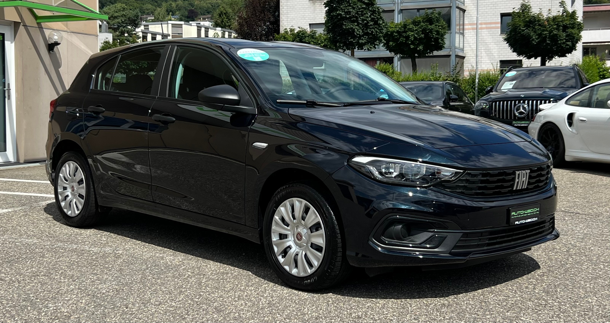 listing desktop thumbnail image 2