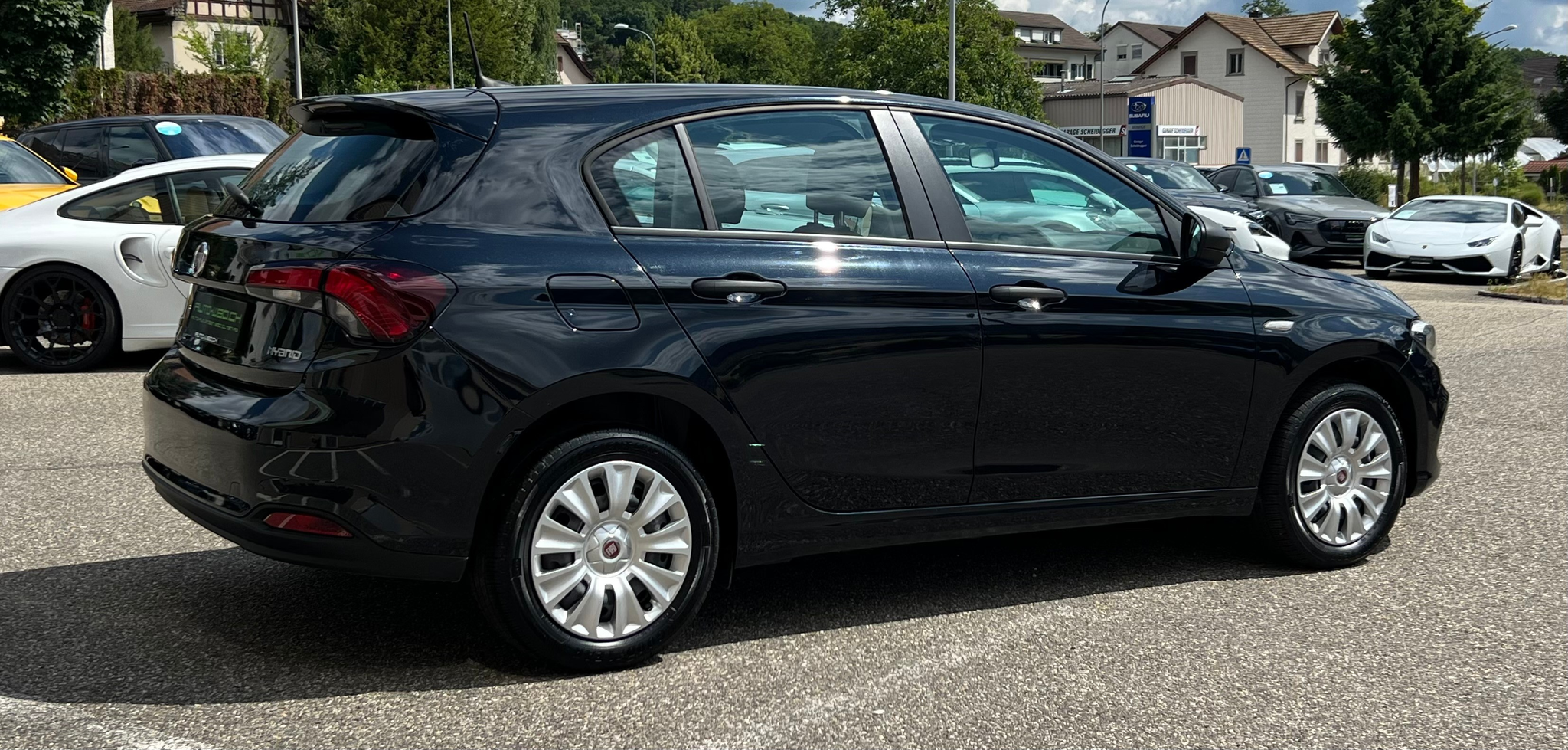 listing desktop thumbnail image 4