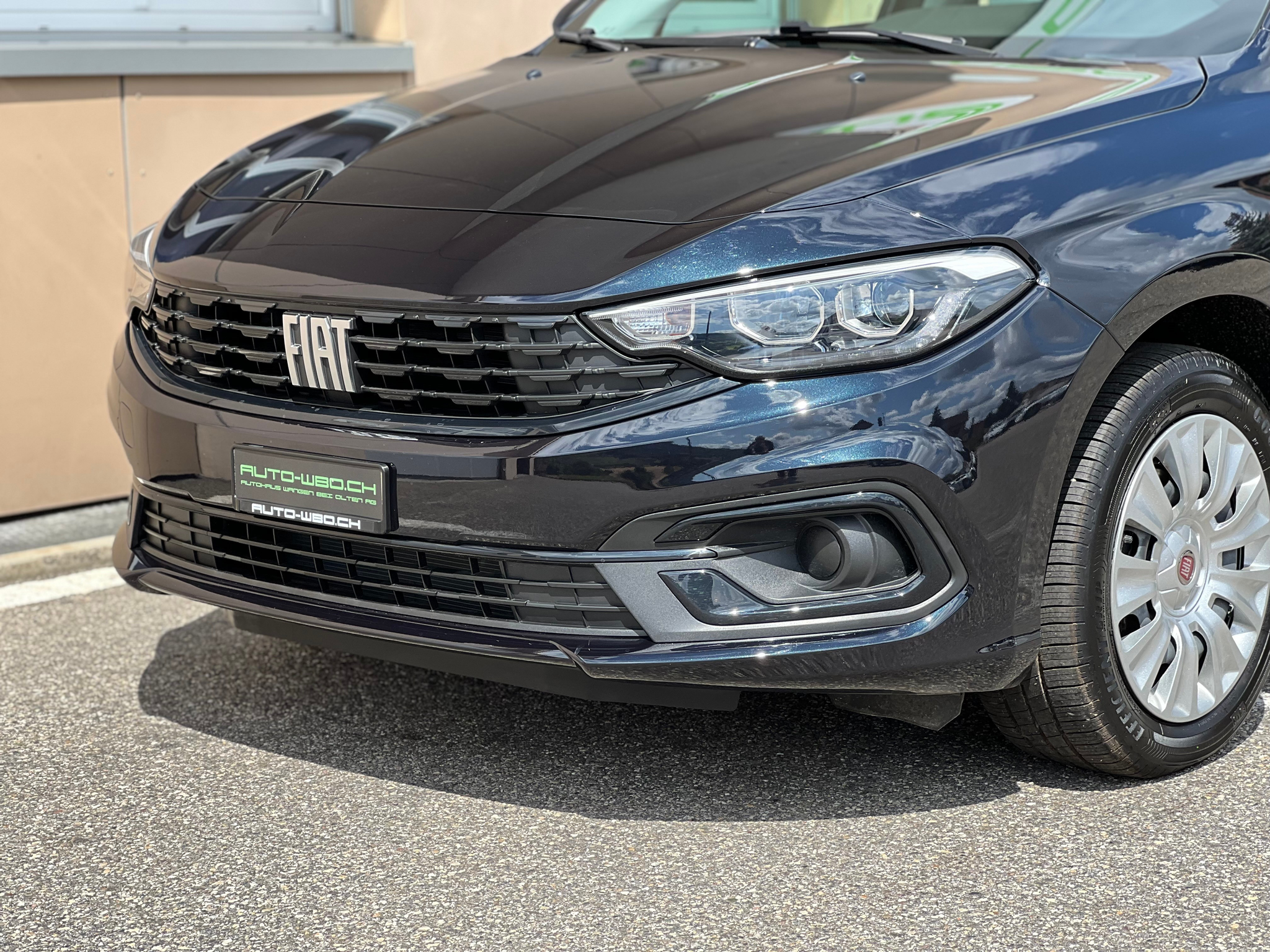 listing desktop thumbnail image 9