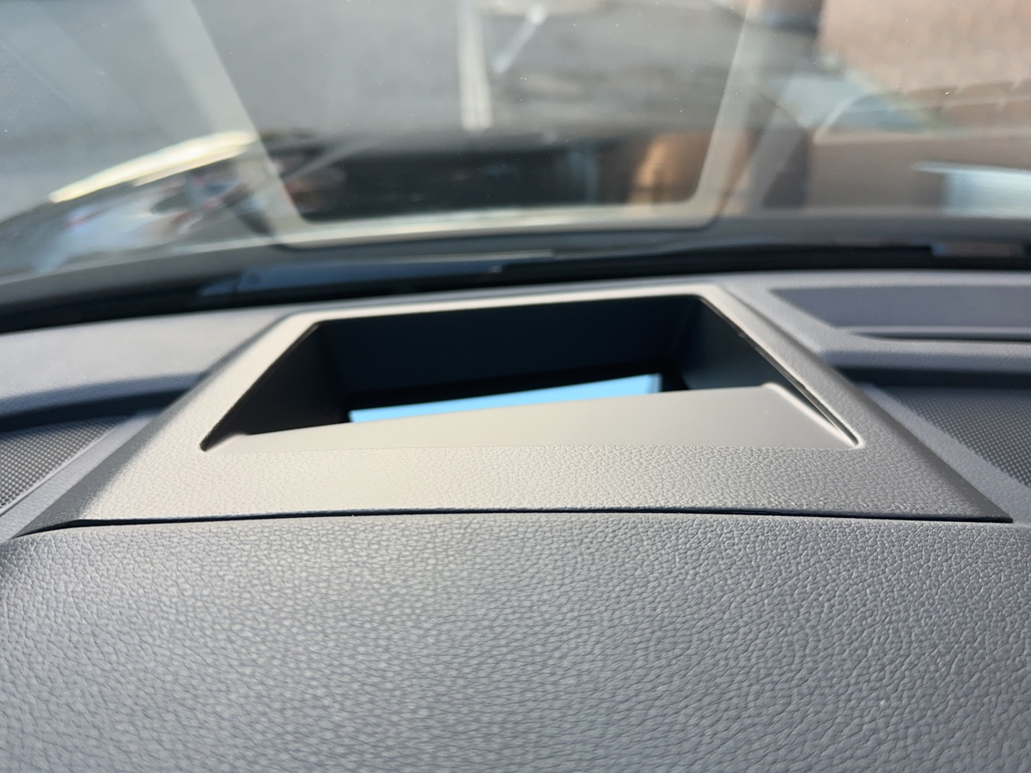 listing desktop thumbnail image 15