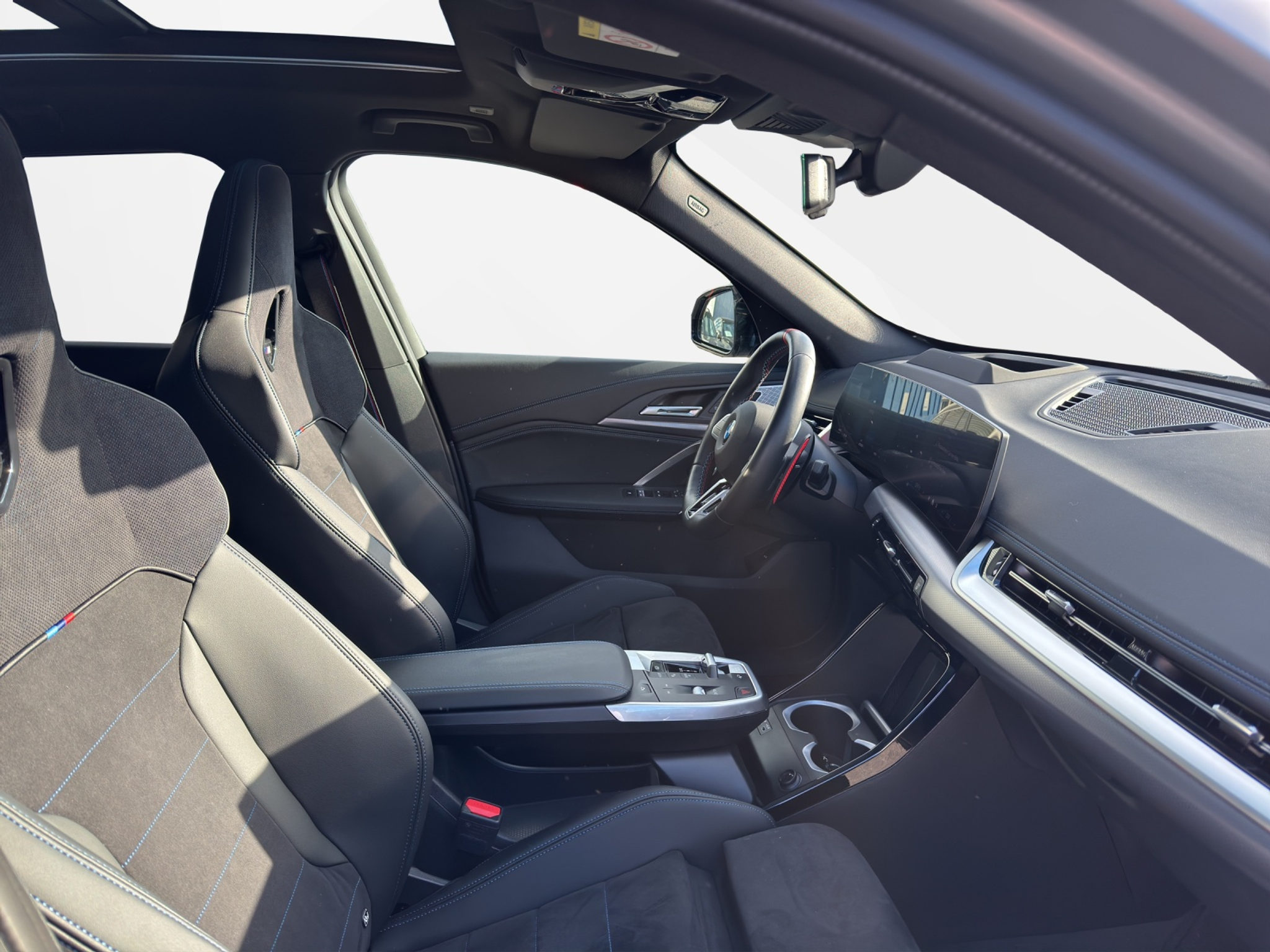 listing desktop thumbnail image 17