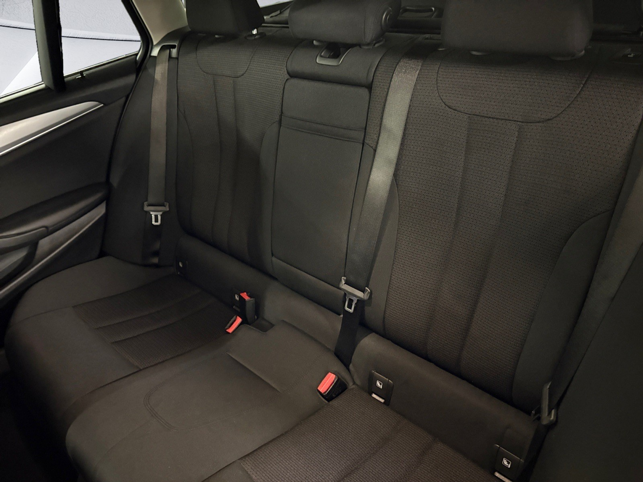 listing desktop thumbnail image 13