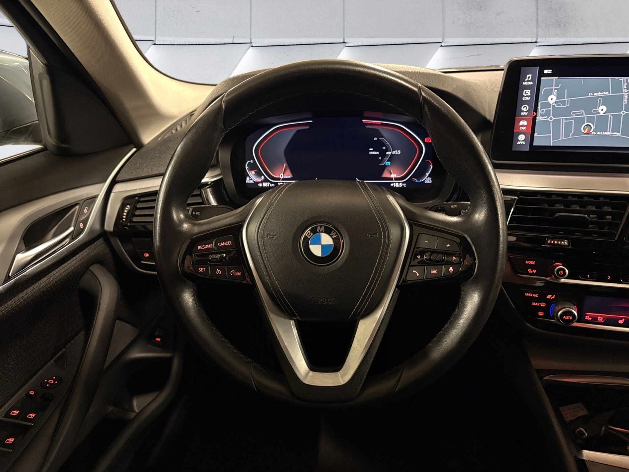 listing desktop thumbnail image 8