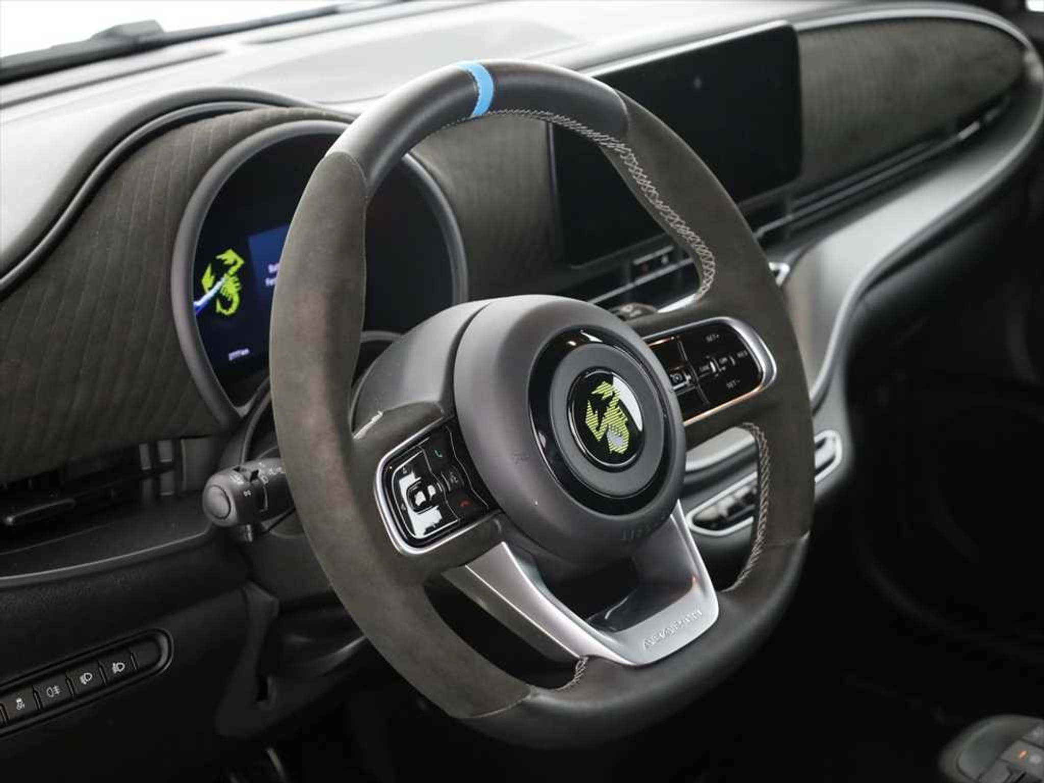 listing desktop thumbnail image 6