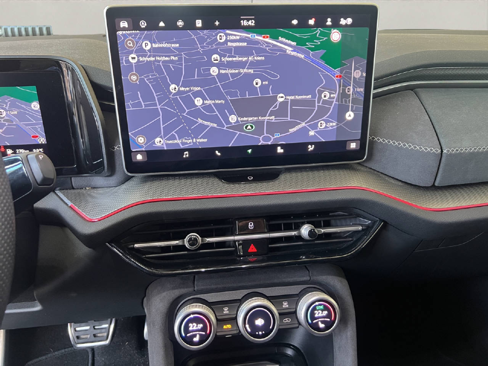 listing desktop thumbnail image 15