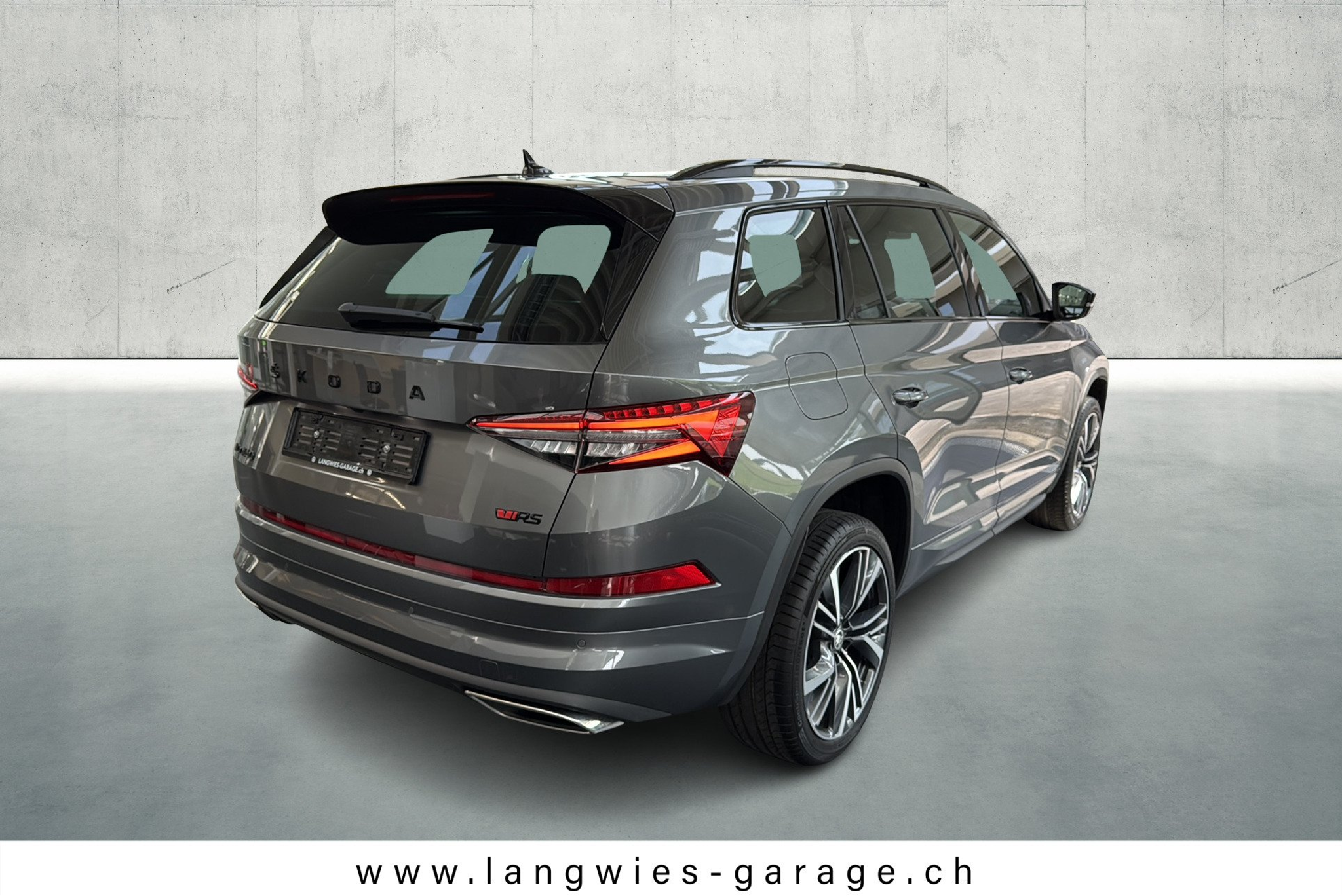 listing desktop thumbnail image 3