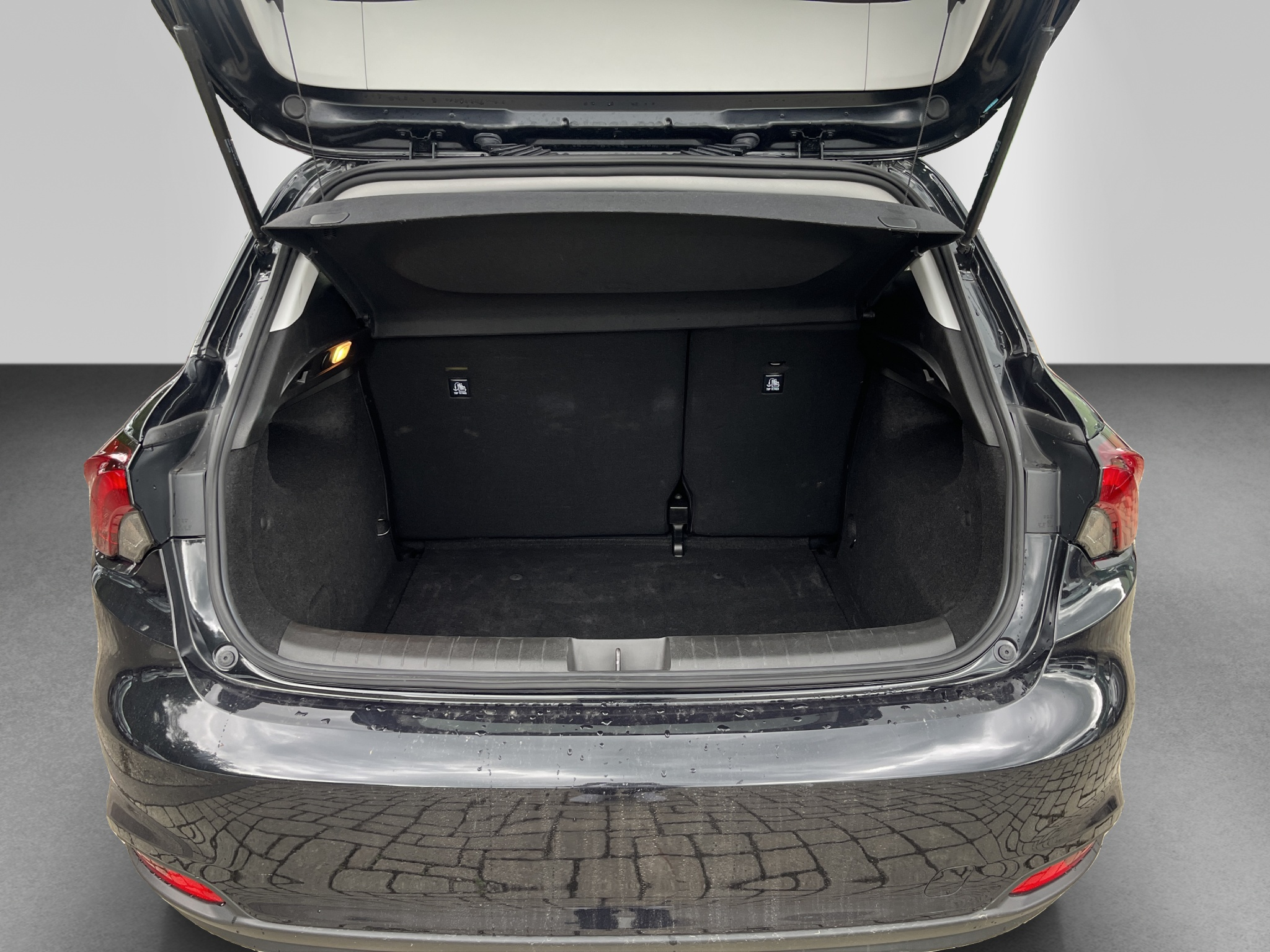 listing desktop thumbnail image 14