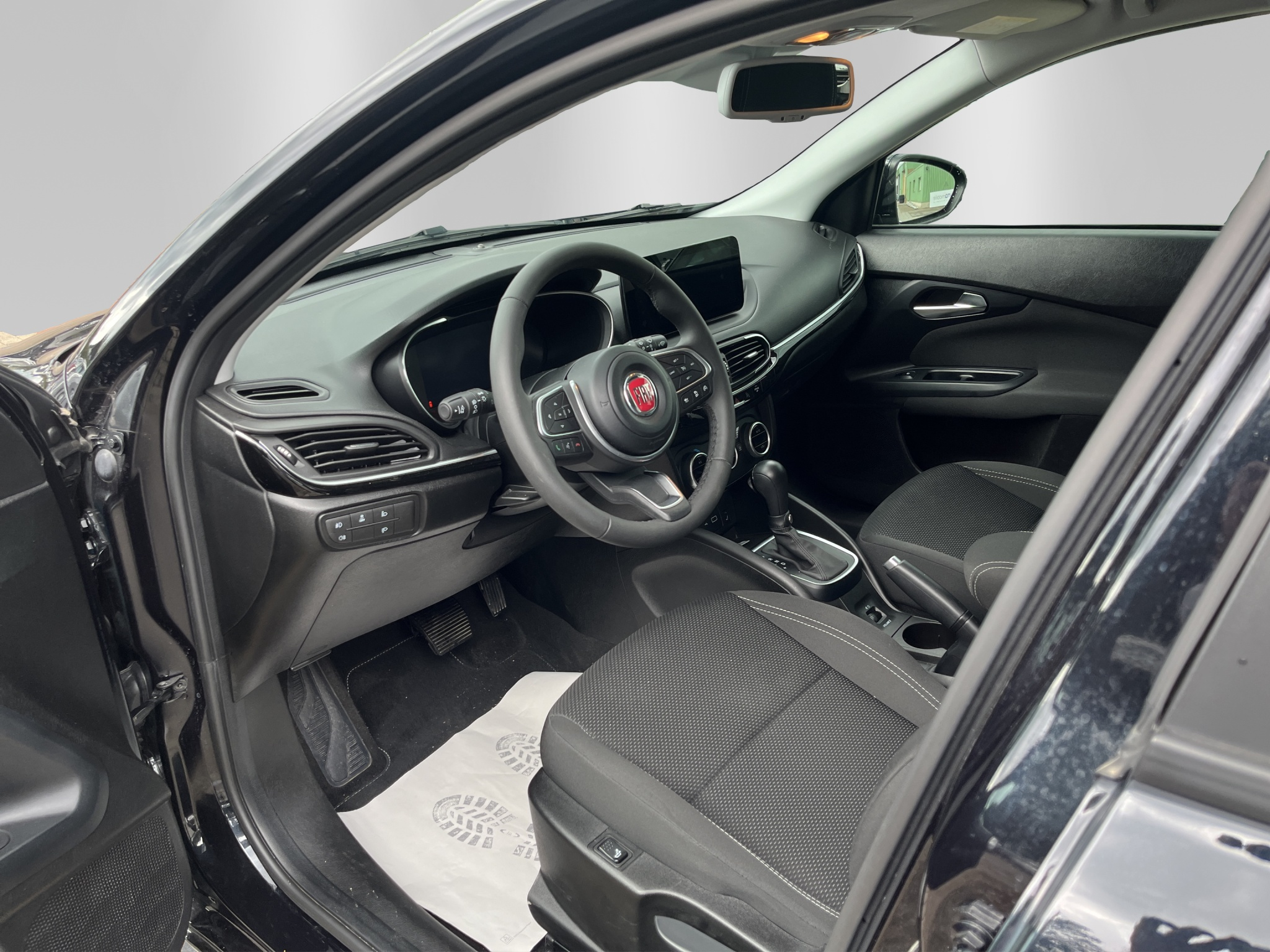 listing desktop thumbnail image 7