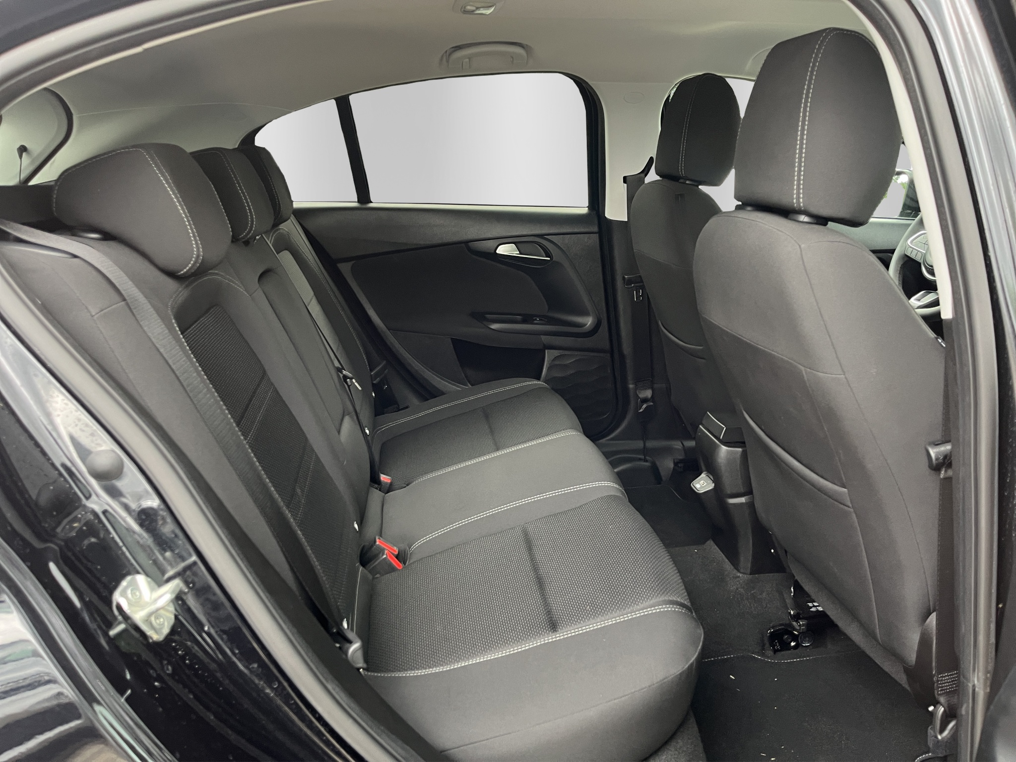 listing desktop thumbnail image 13