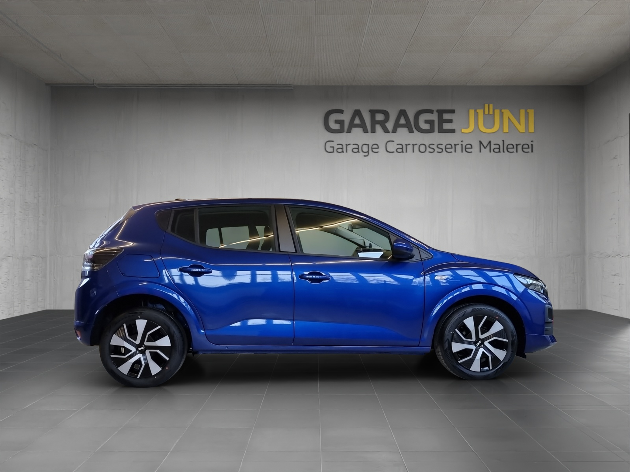 listing desktop thumbnail image 1