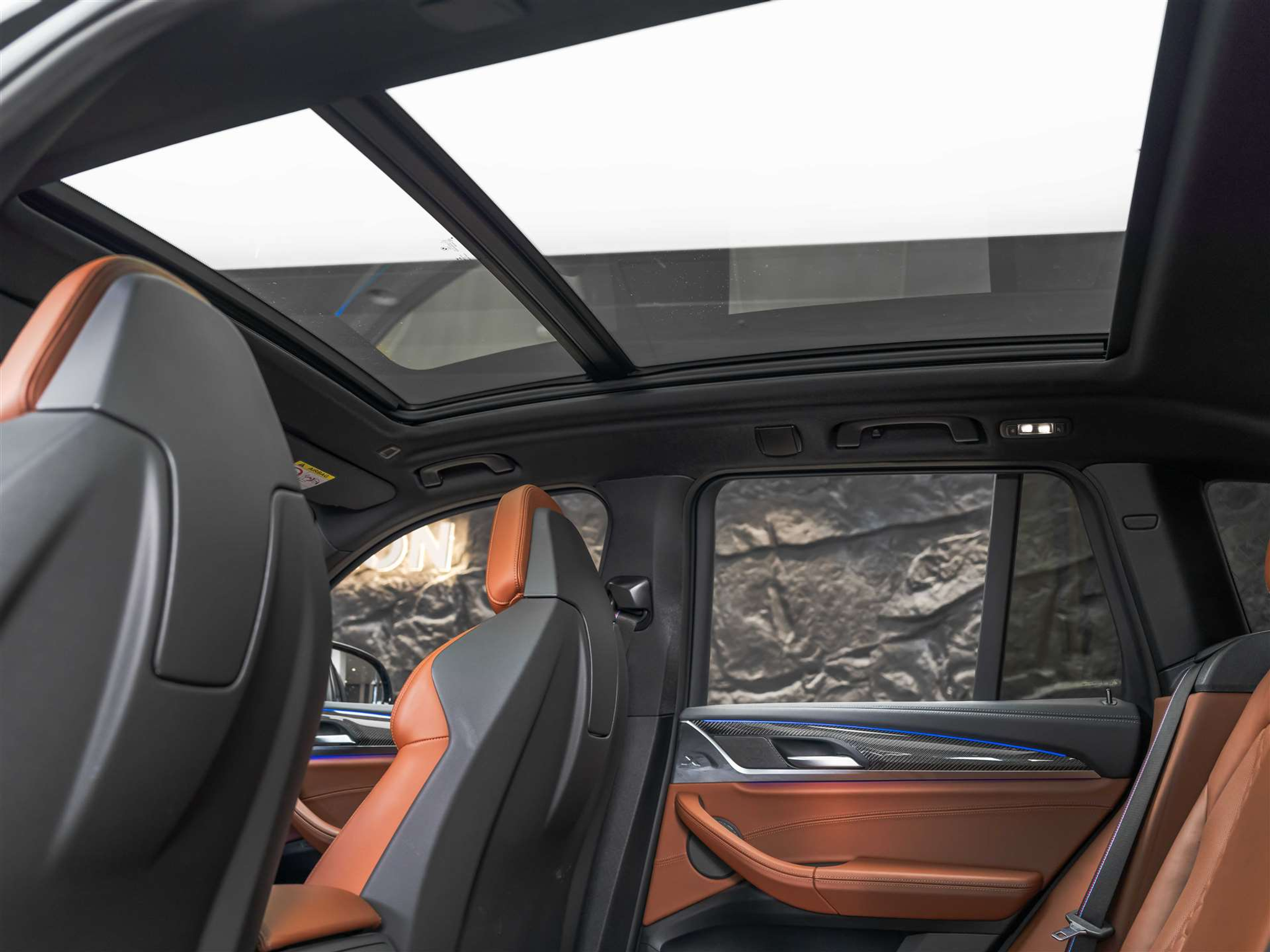 listing desktop thumbnail image 12