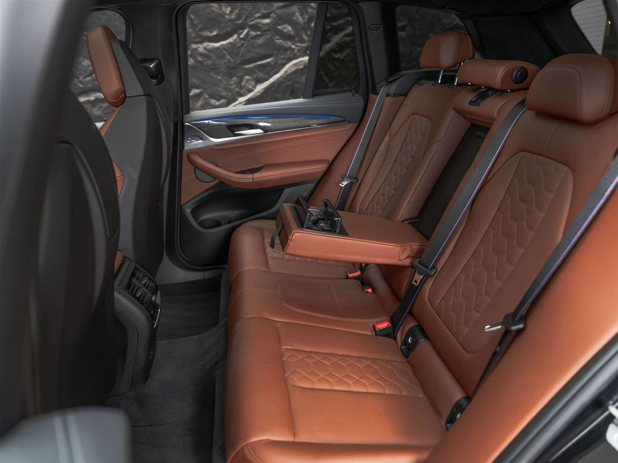 listing desktop thumbnail image 14