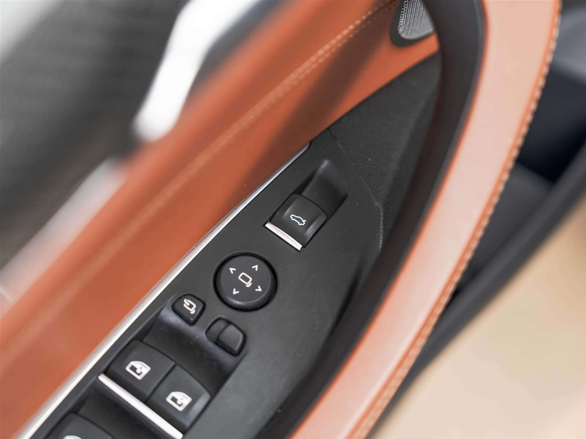 listing desktop thumbnail image 21