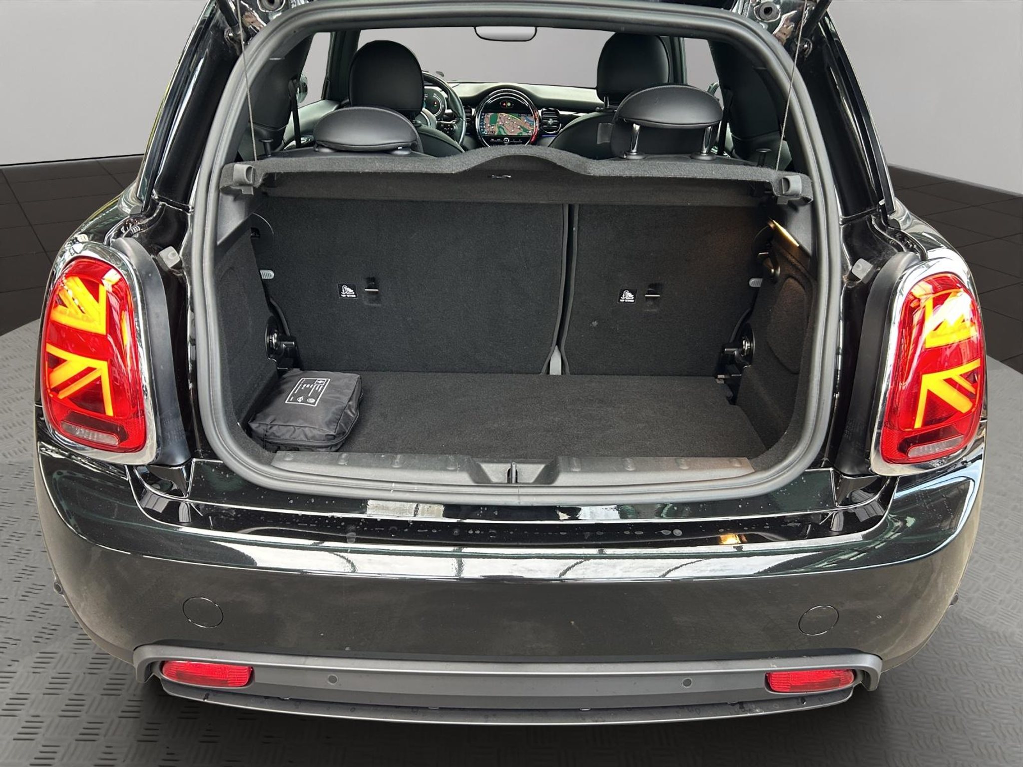 listing desktop thumbnail image 12