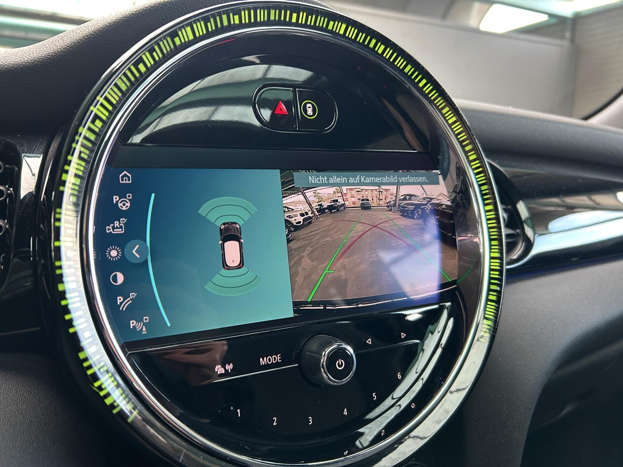 listing desktop thumbnail image 15