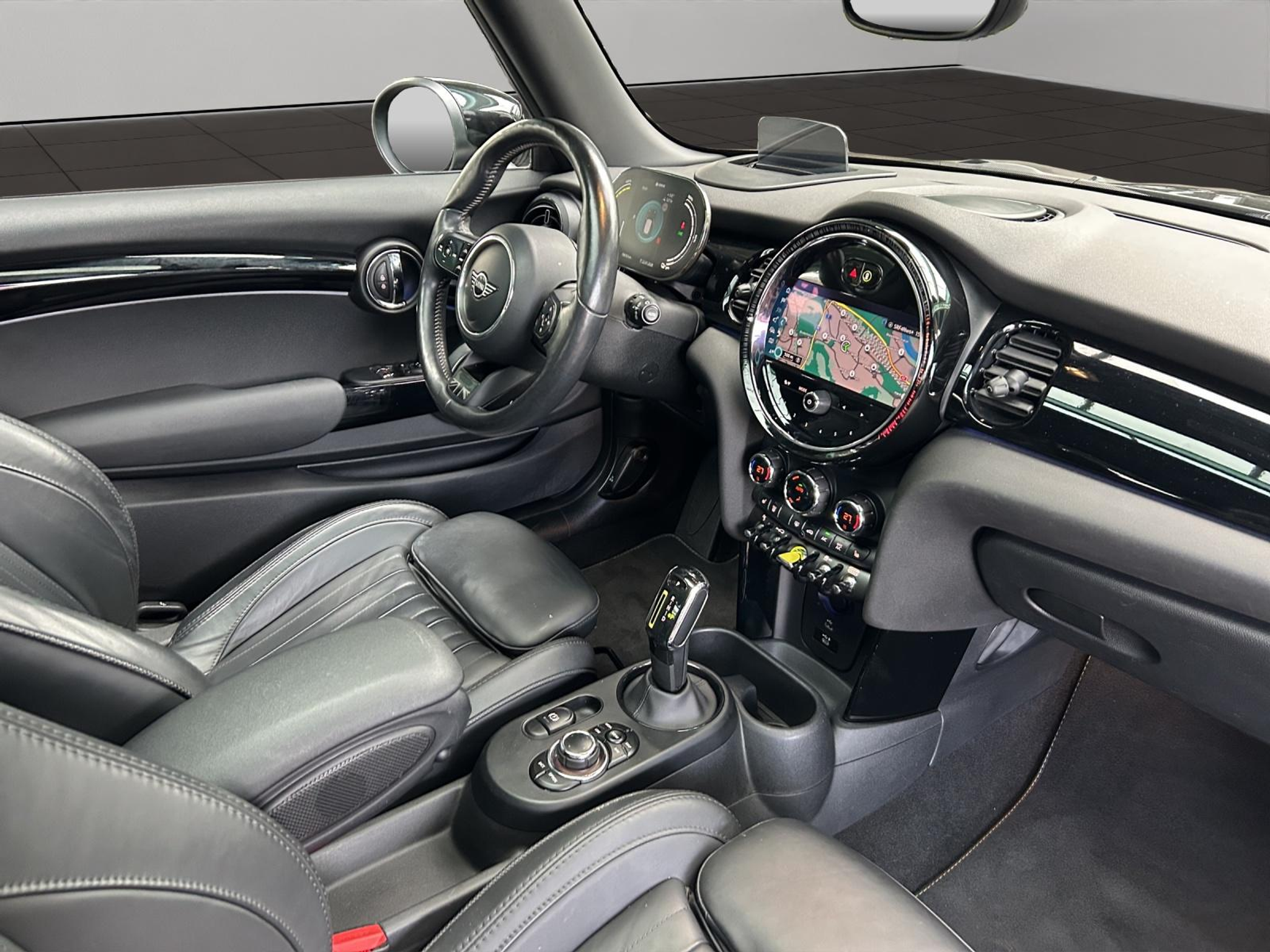 listing desktop thumbnail image 6