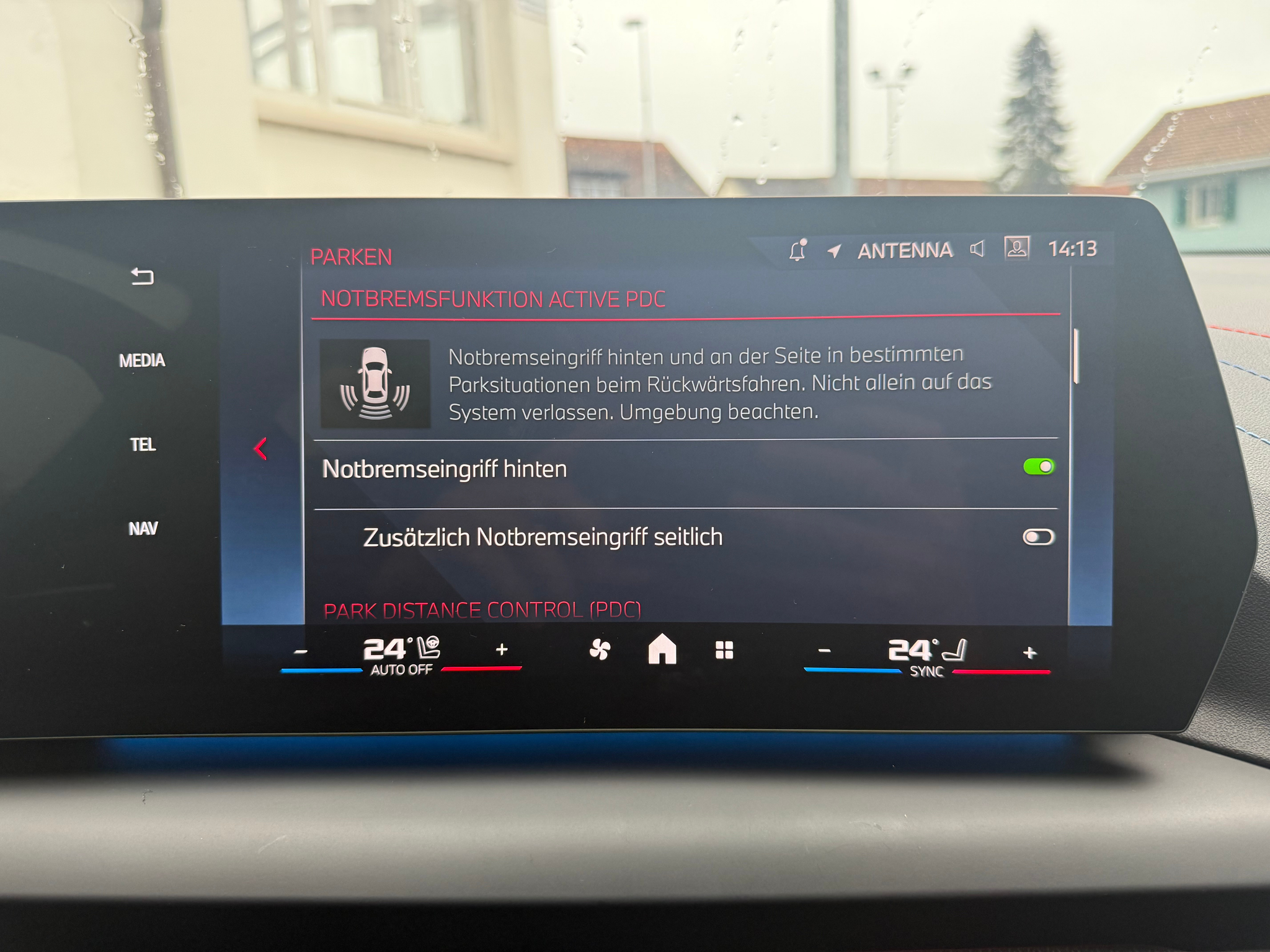 listing desktop thumbnail image 17