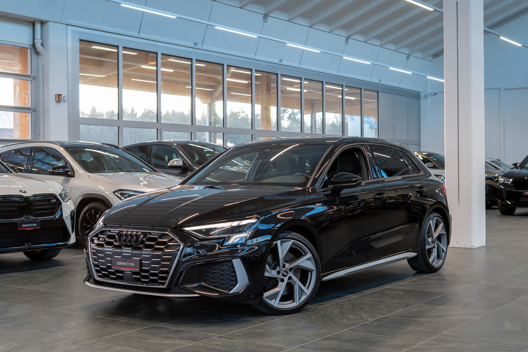 listing desktop thumbnail image 0