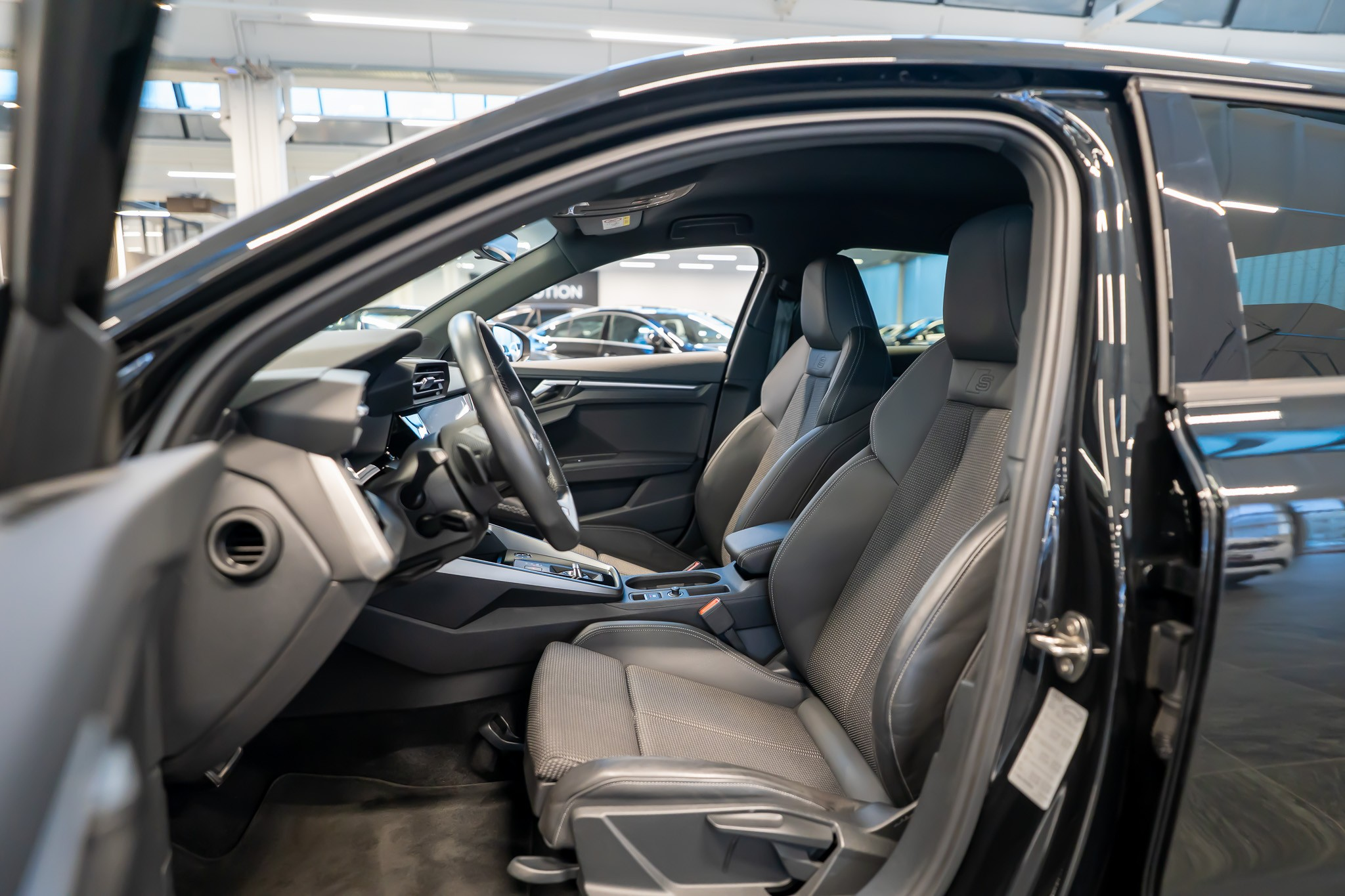 listing desktop thumbnail image 9