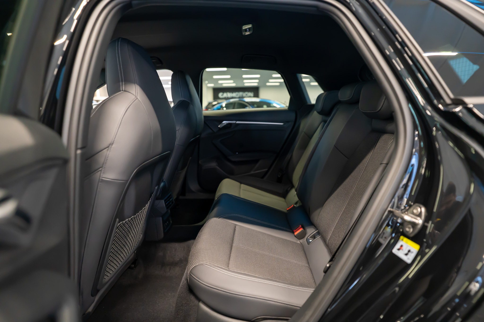 listing desktop thumbnail image 10