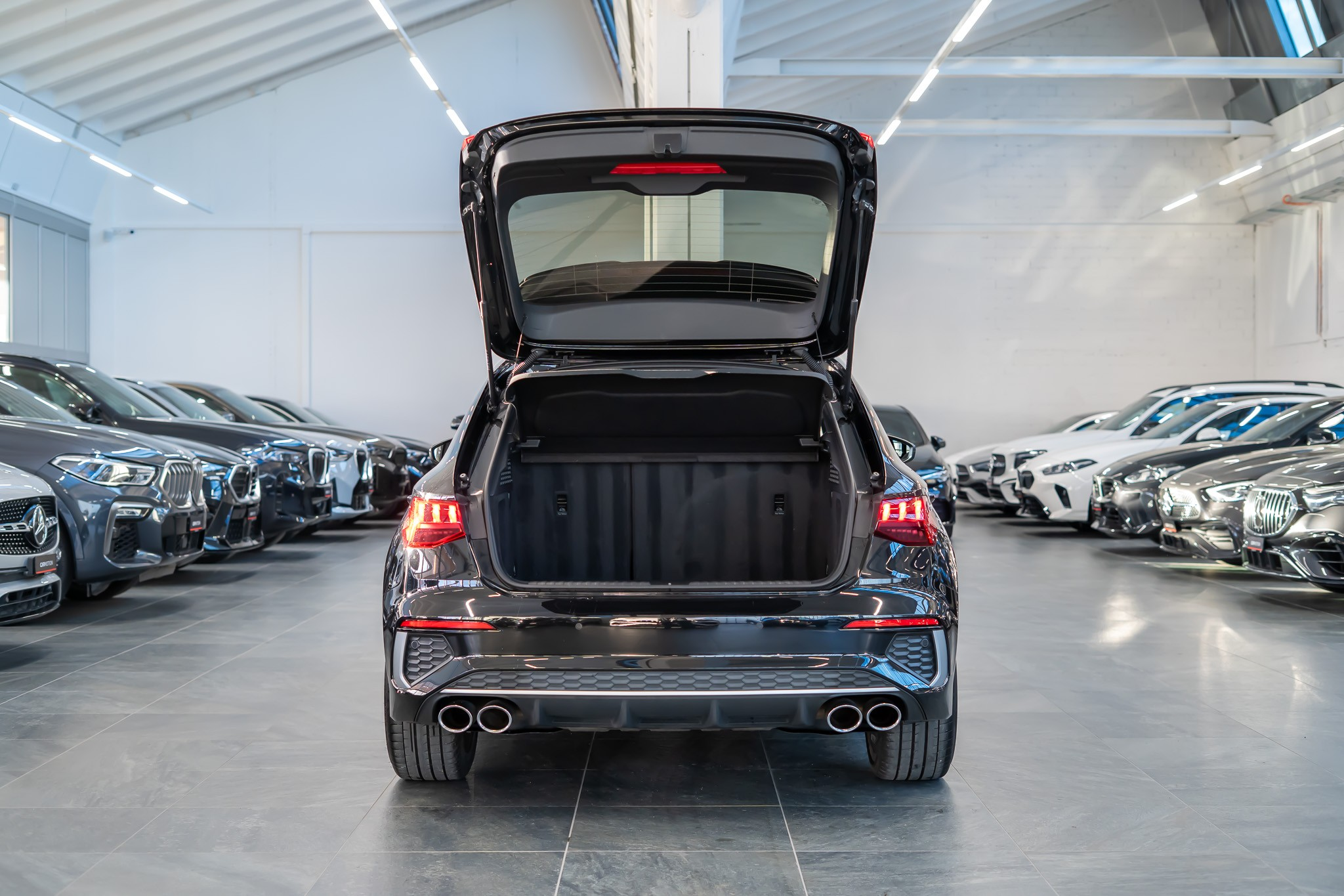 listing desktop thumbnail image 5