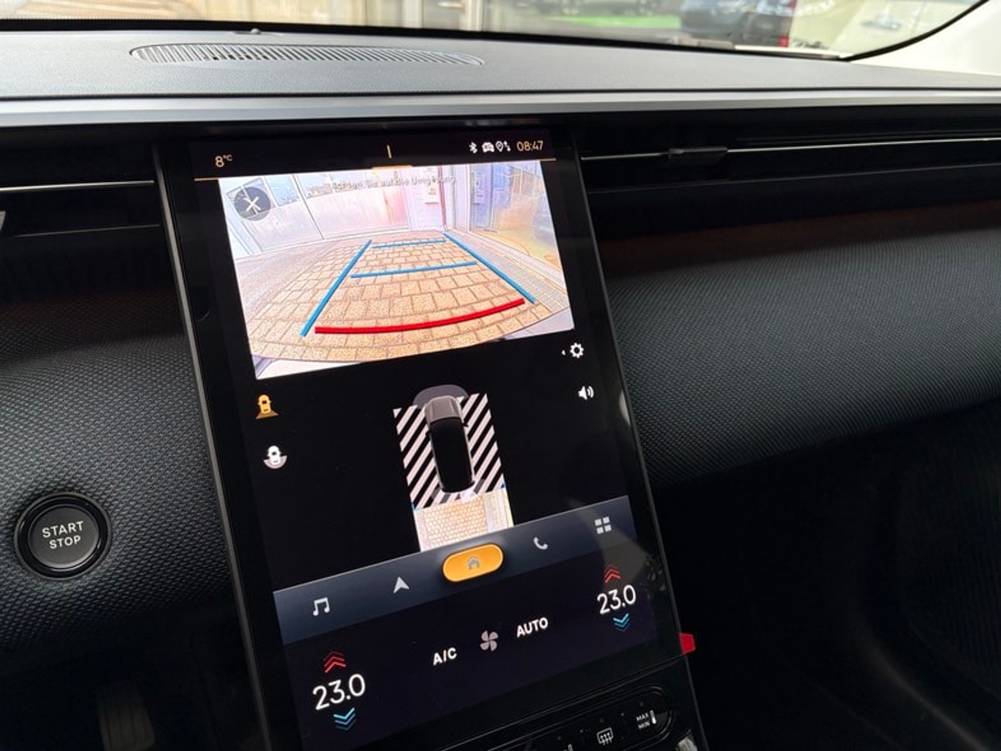 listing desktop thumbnail image 15