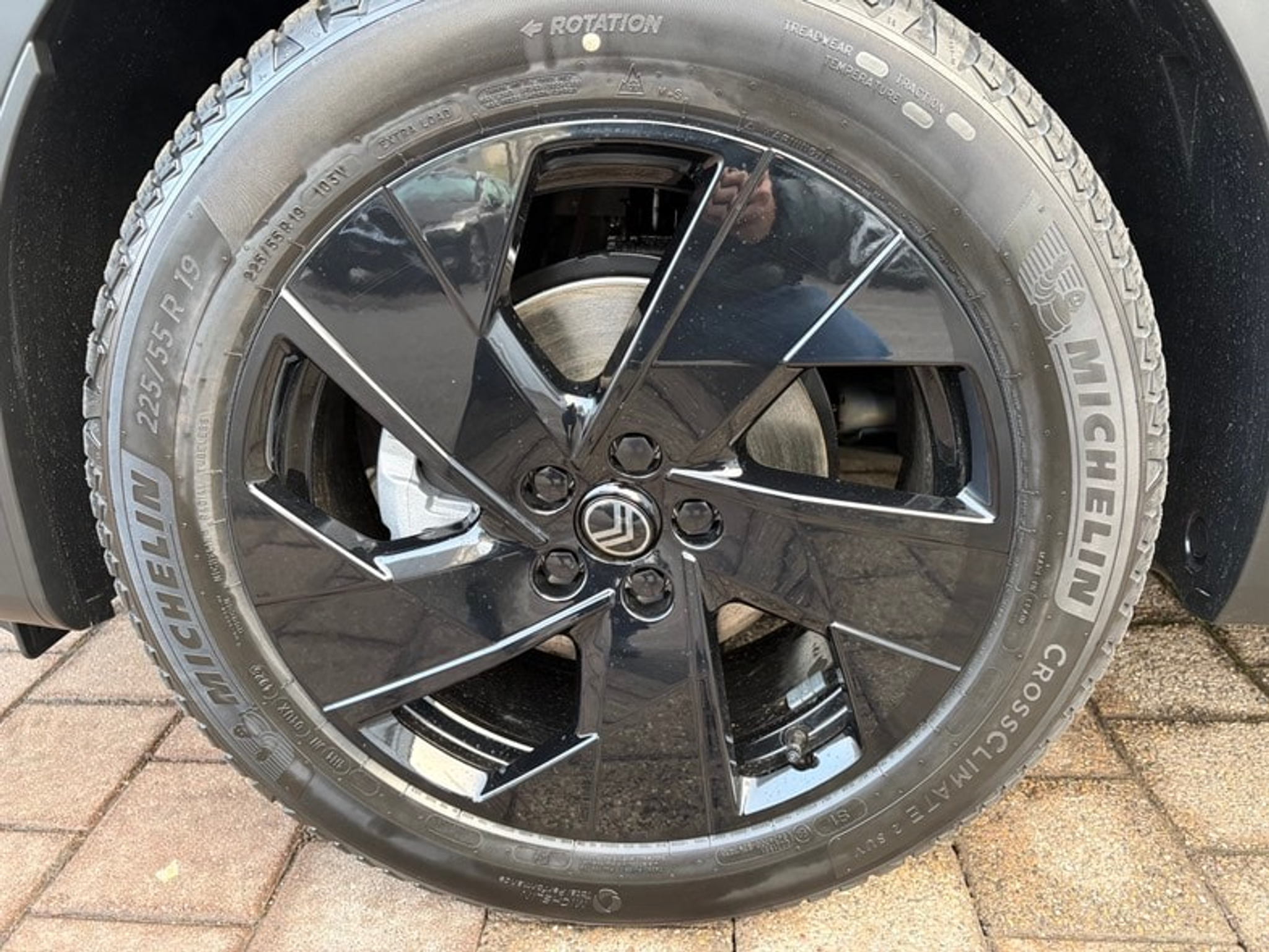 listing desktop thumbnail image 9