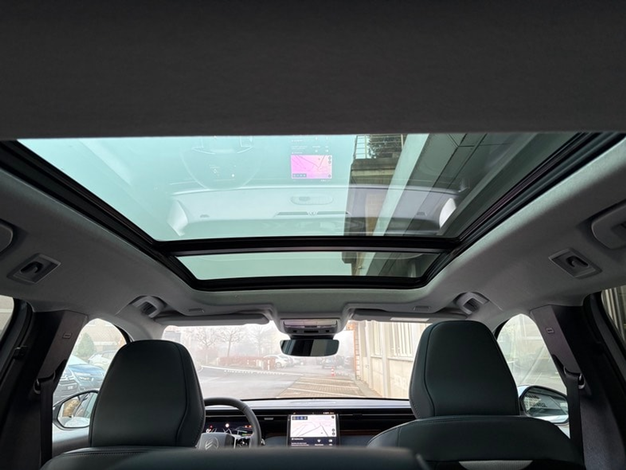 listing desktop thumbnail image 12