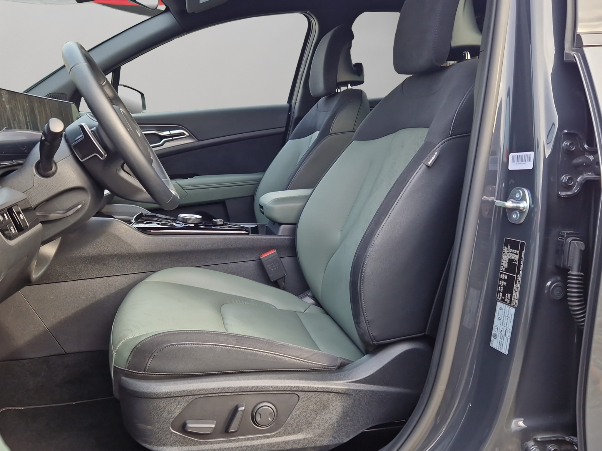 listing desktop thumbnail image 9