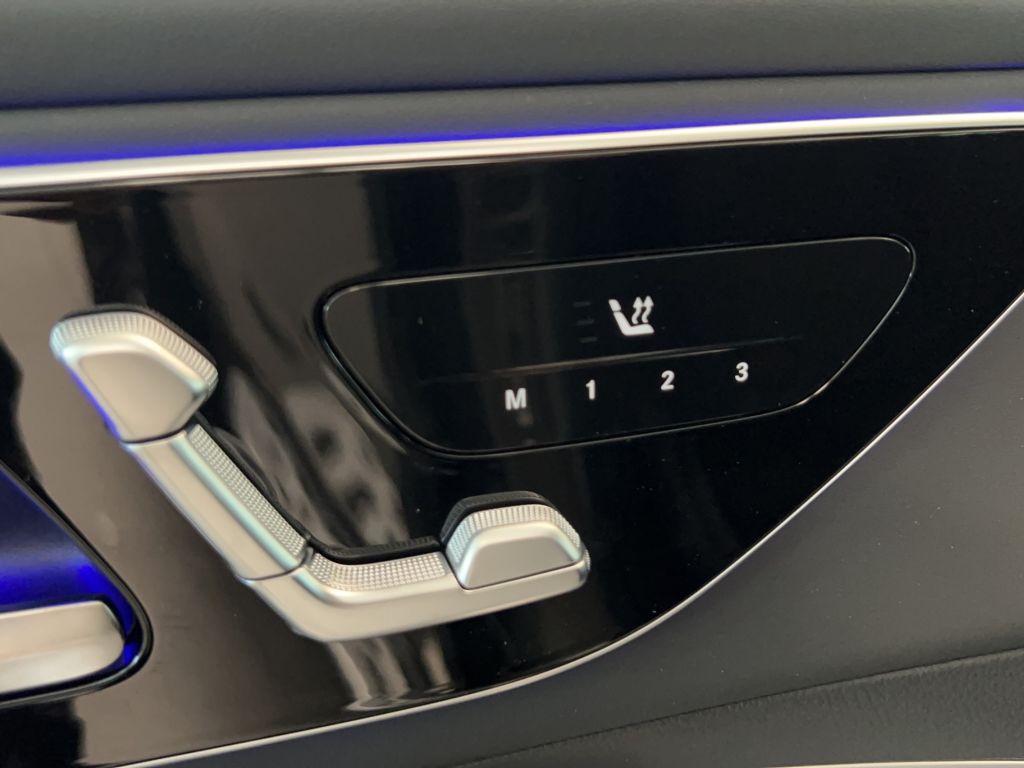 listing desktop thumbnail image 12