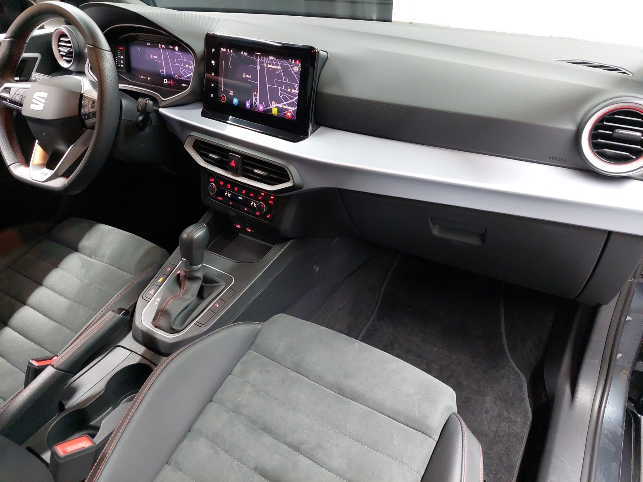 listing desktop thumbnail image 9