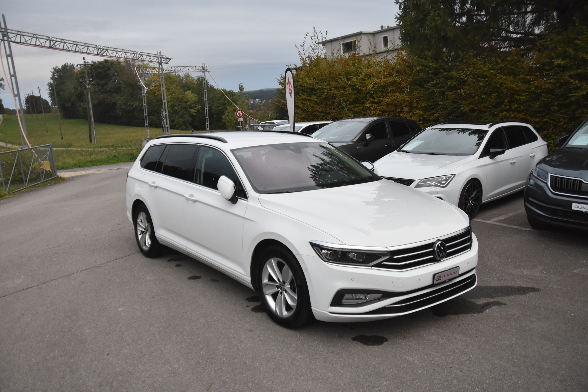 listing desktop thumbnail image 0