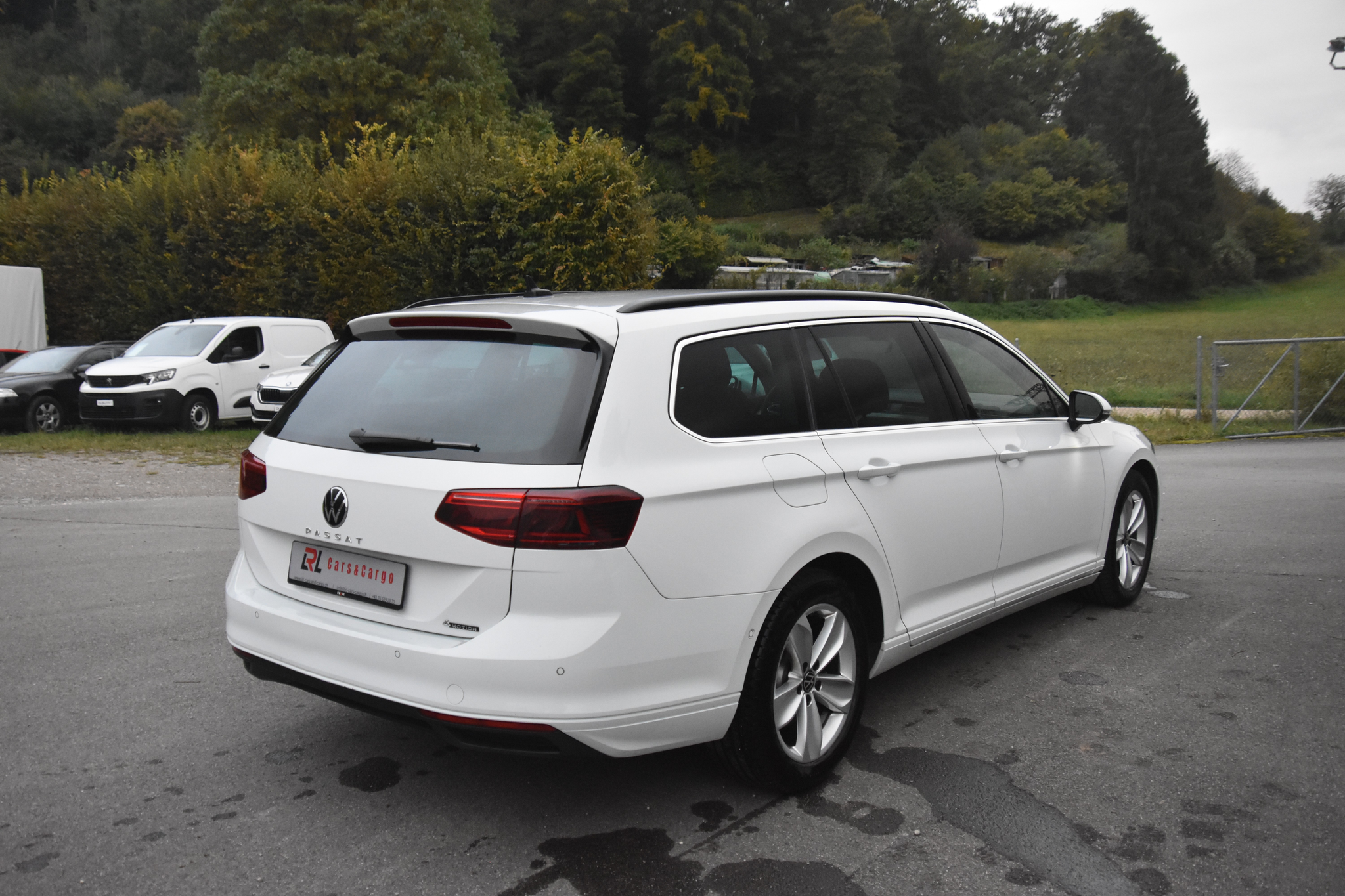 listing desktop thumbnail image 4