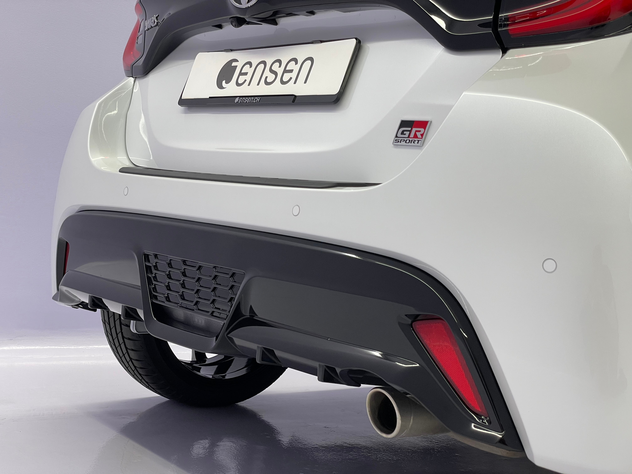 listing desktop thumbnail image 16