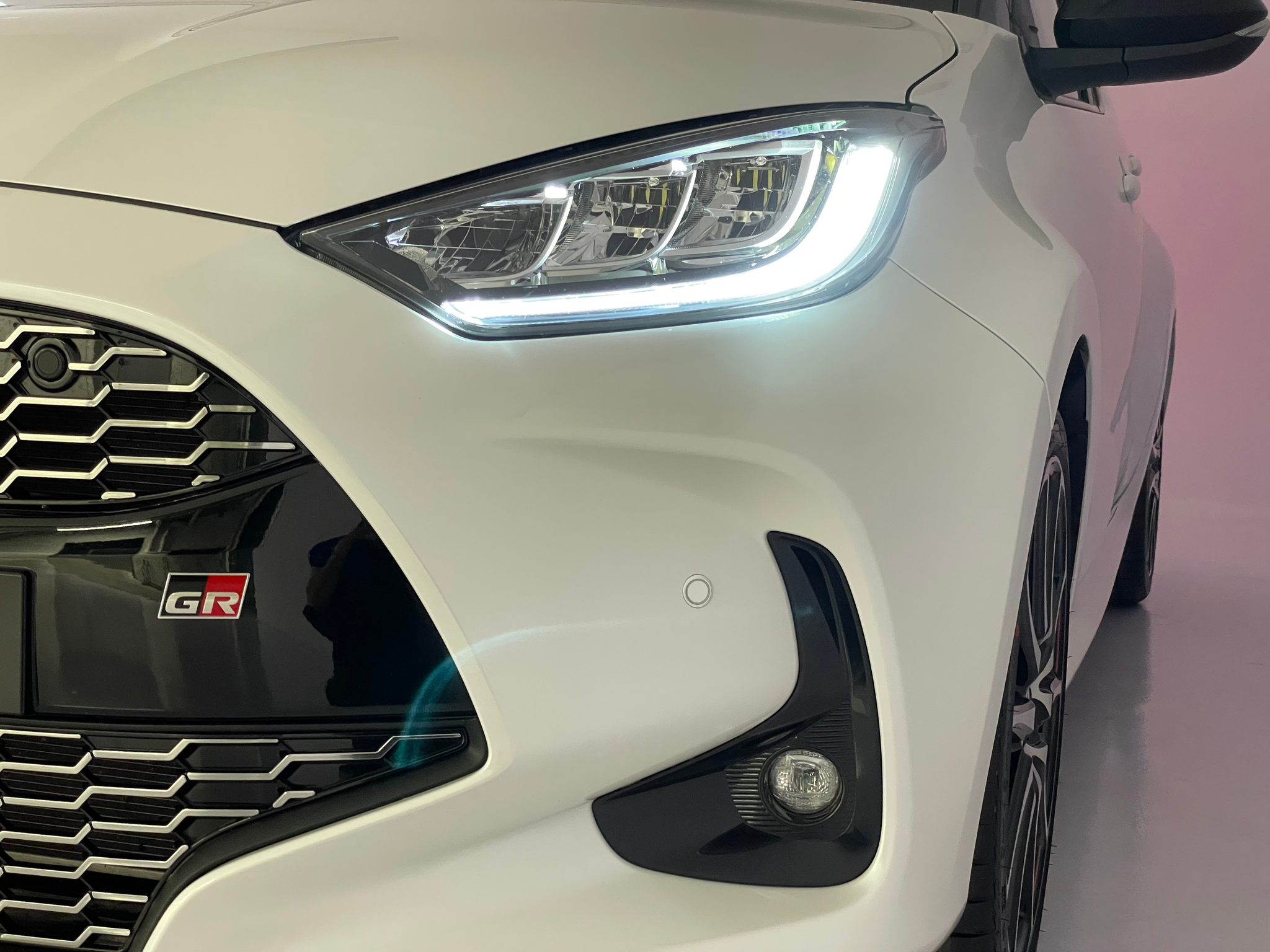 listing desktop thumbnail image 17