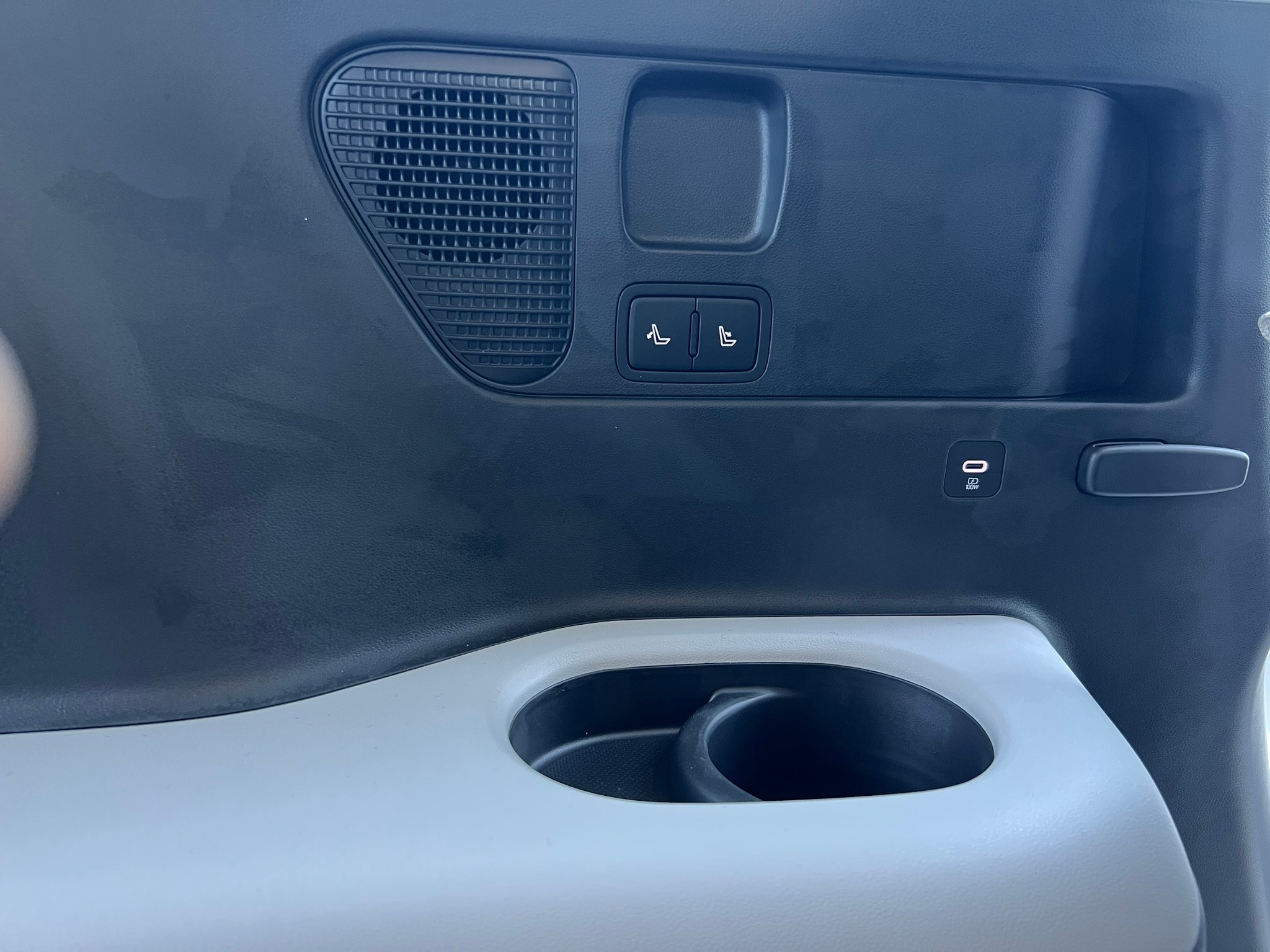 listing desktop thumbnail image 19