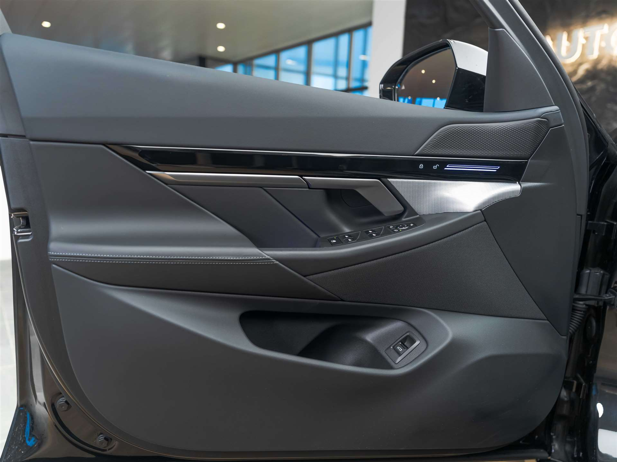 listing desktop thumbnail image 22