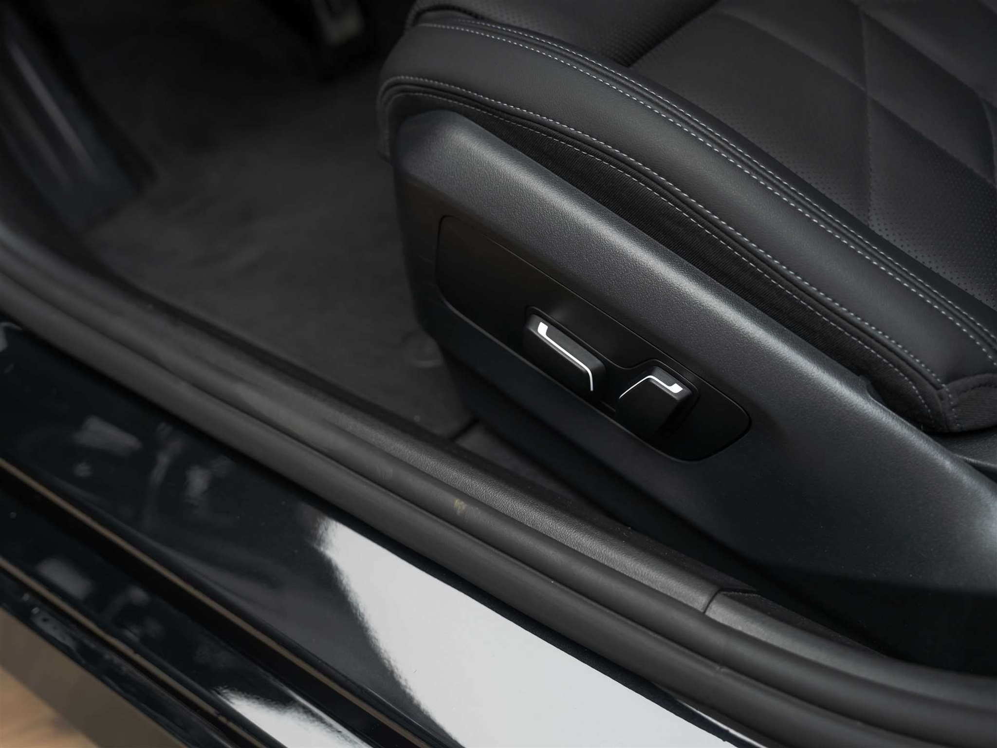 listing desktop thumbnail image 24