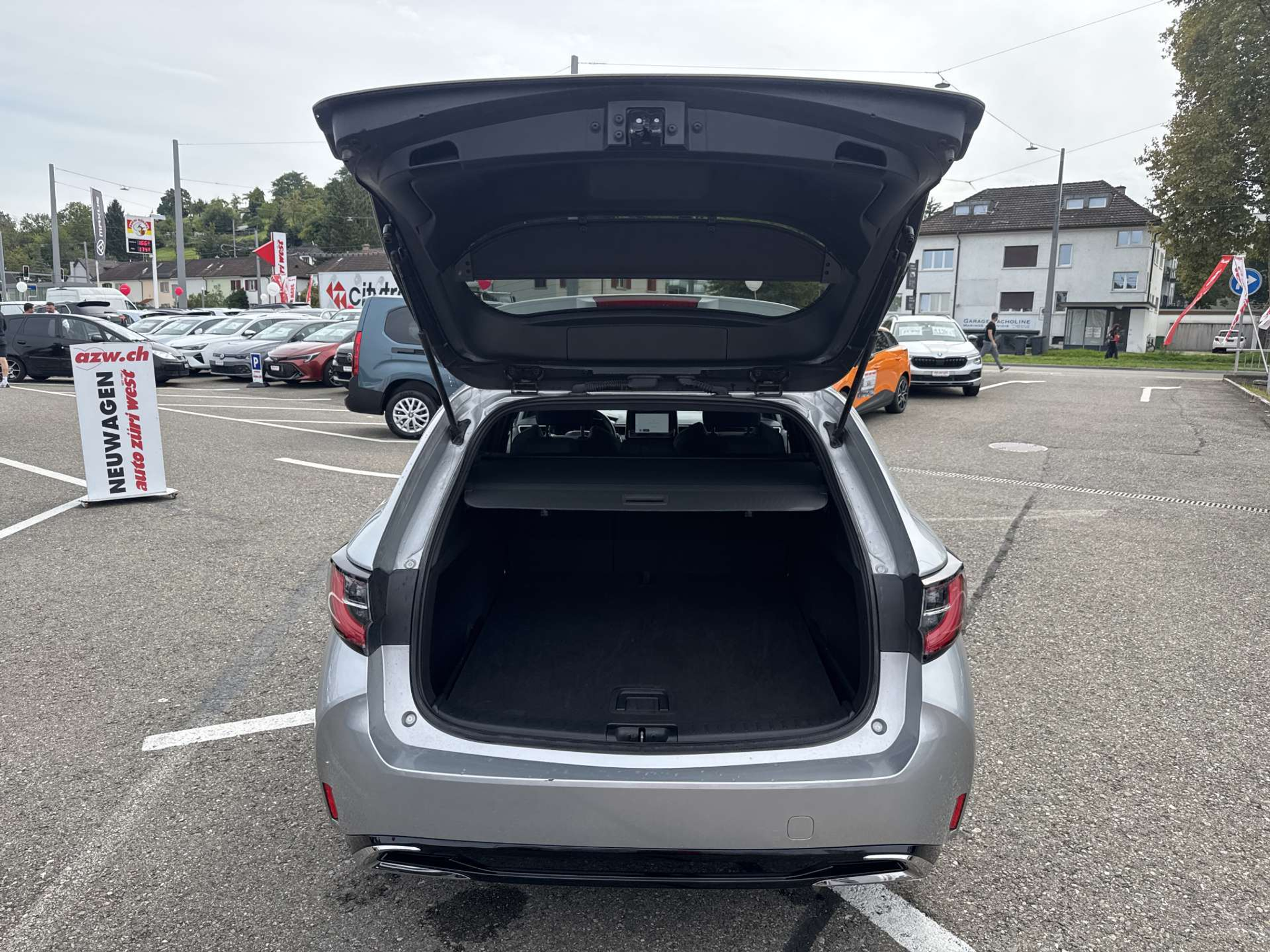 listing desktop thumbnail image 7