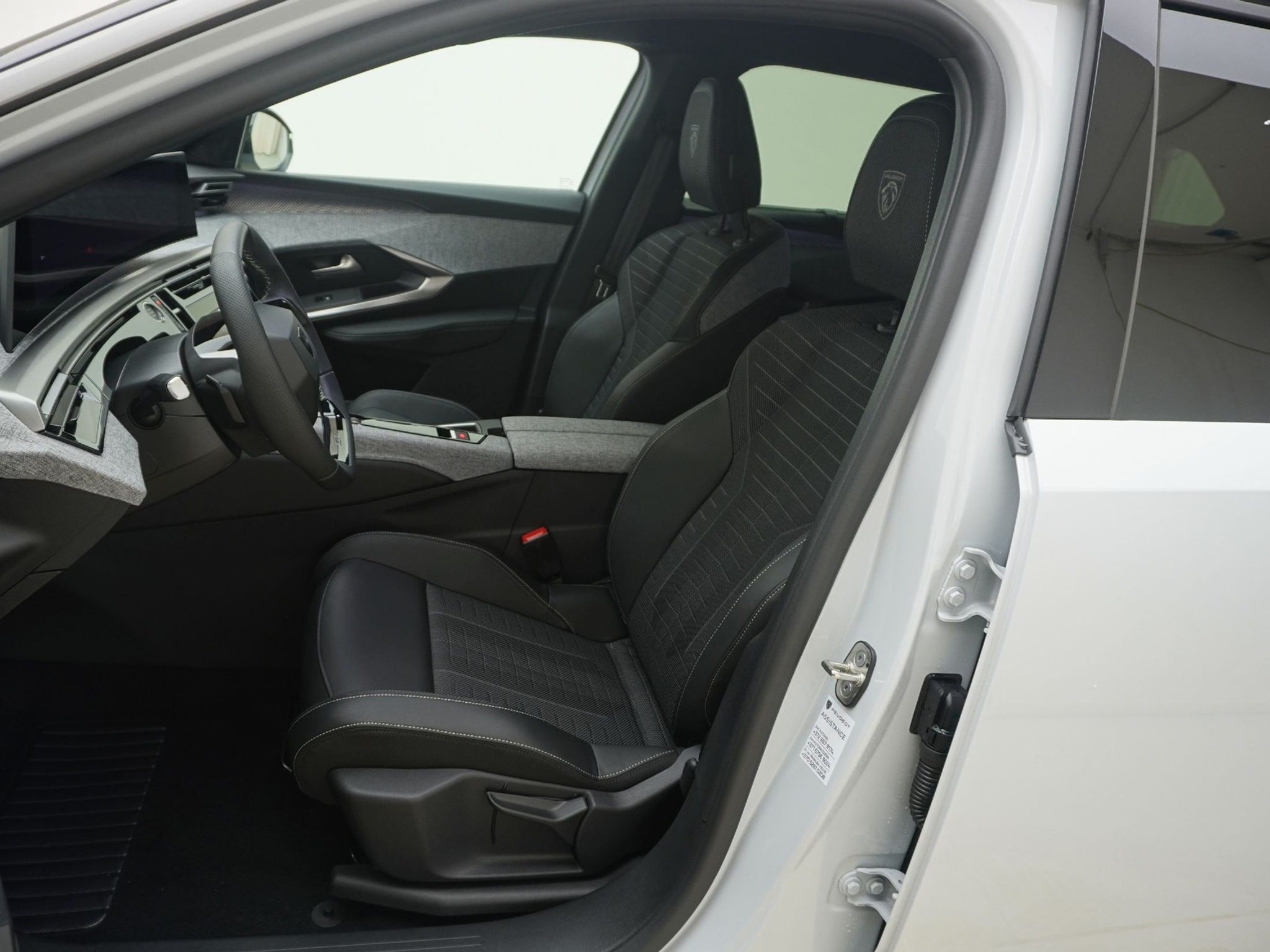 listing desktop thumbnail image 11