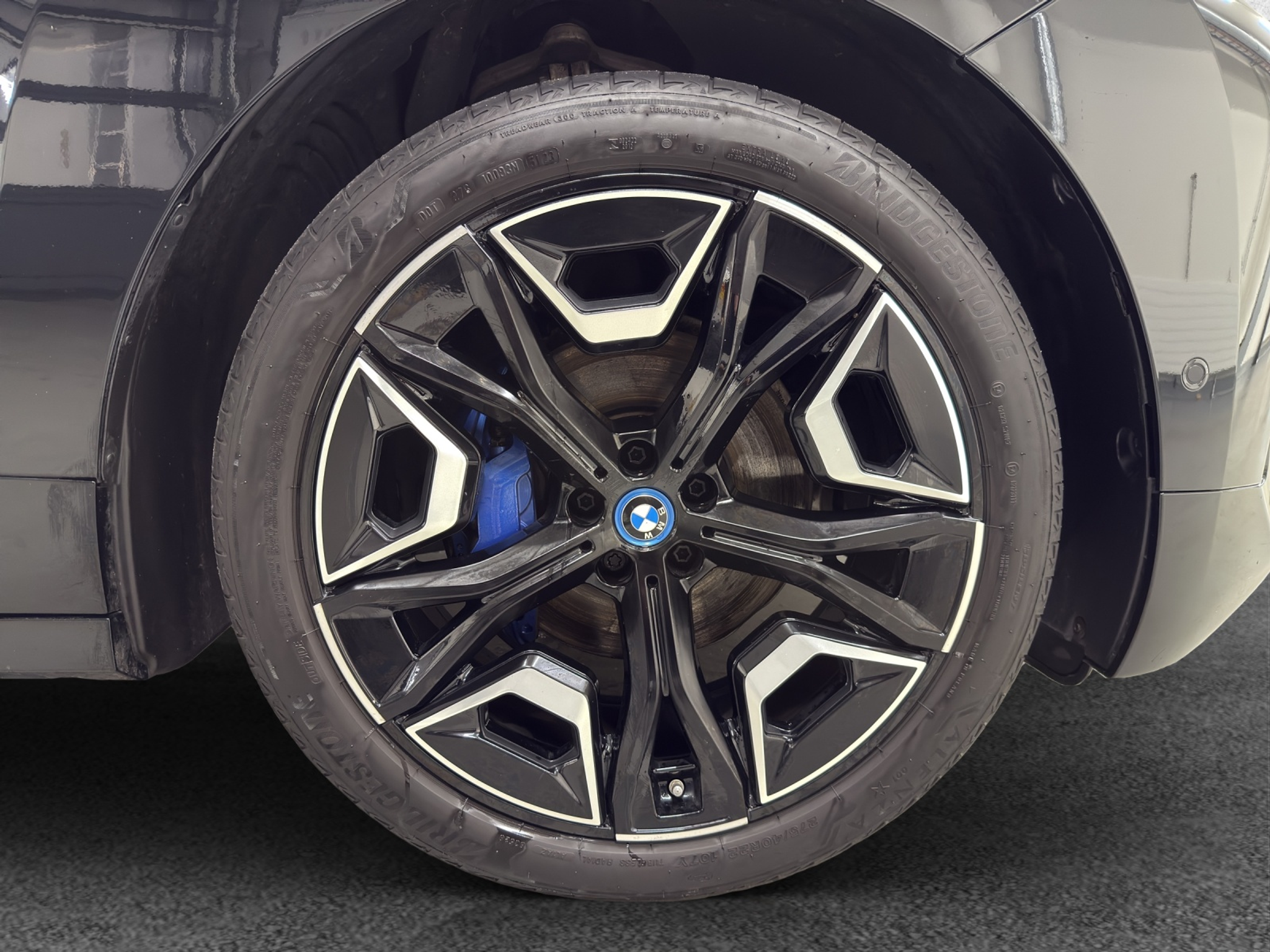 listing desktop thumbnail image 11