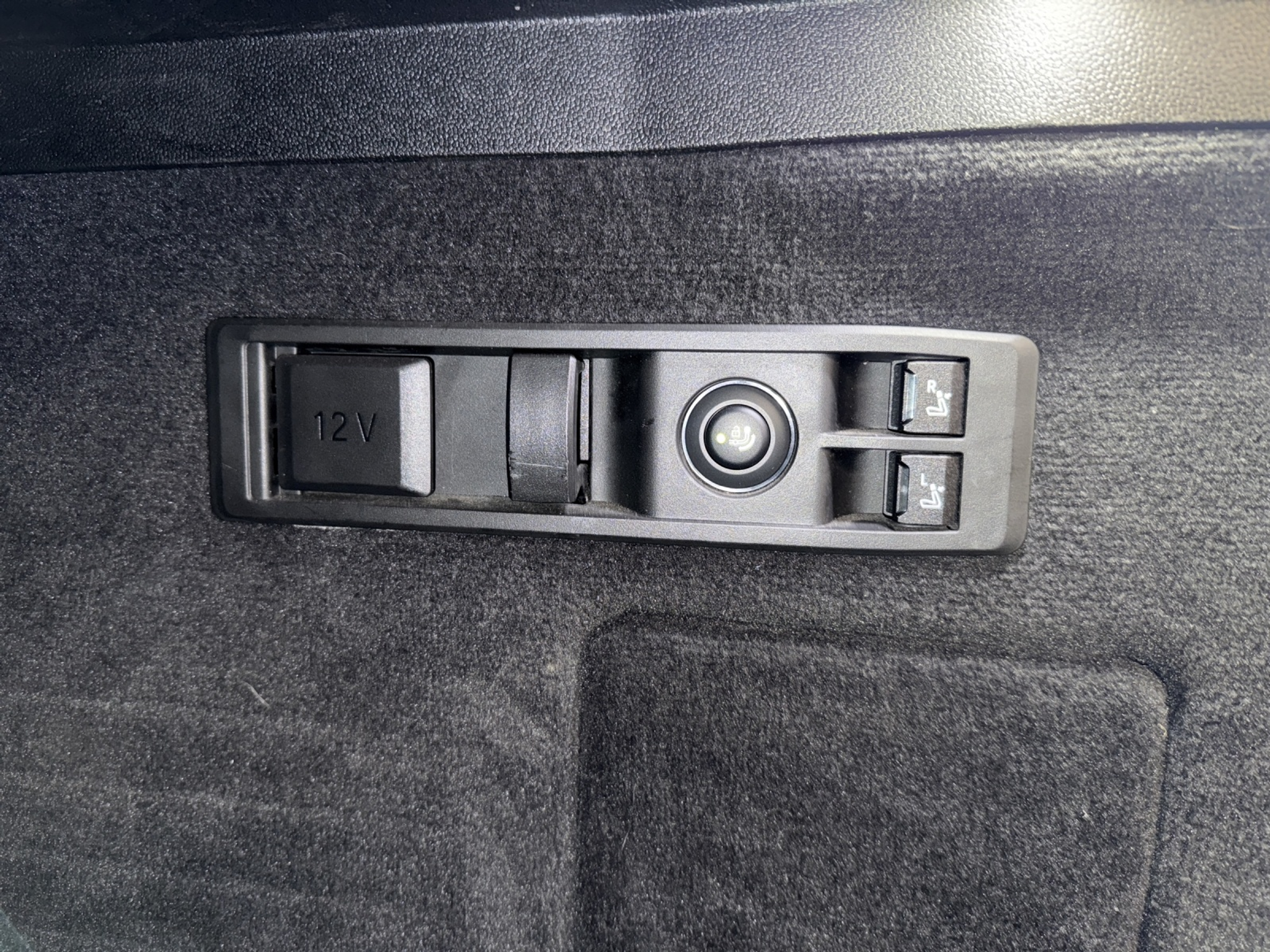 listing desktop thumbnail image 19