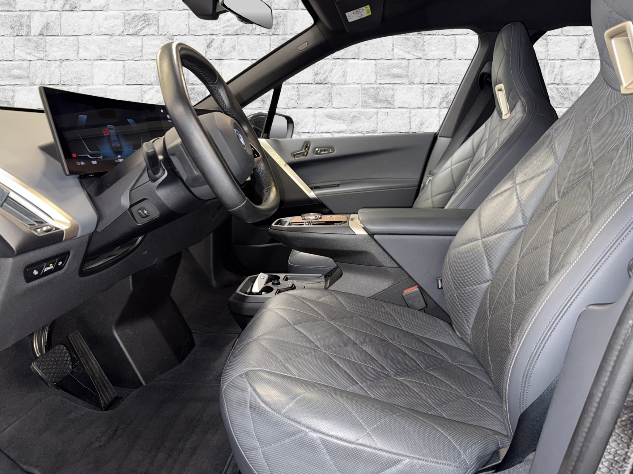 listing desktop thumbnail image 6