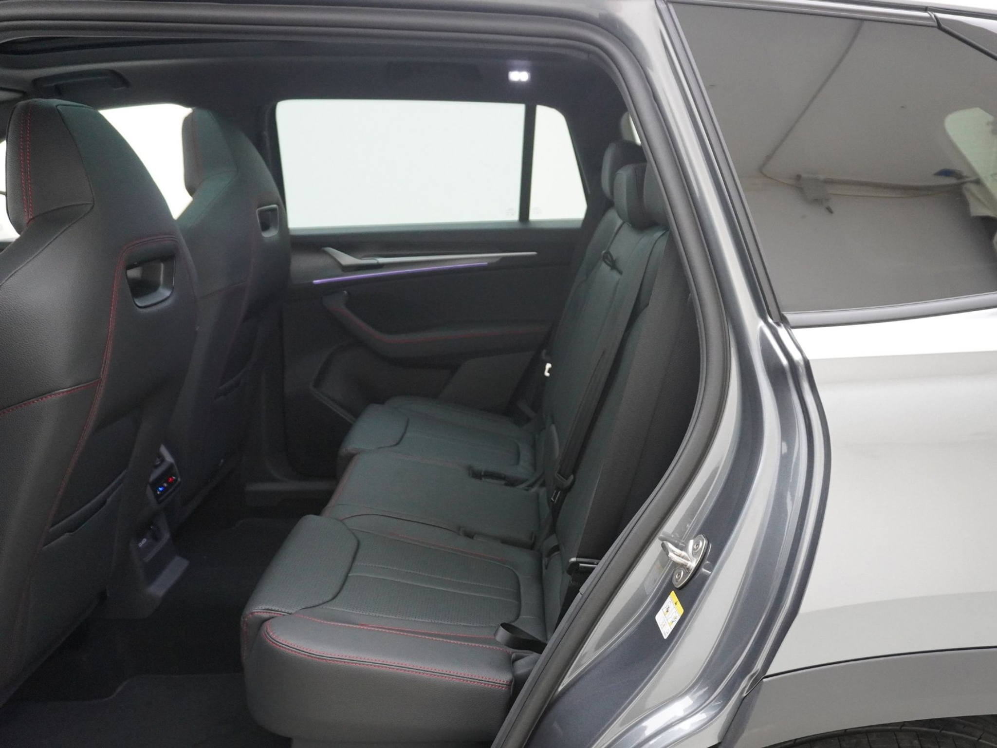 listing desktop thumbnail image 15