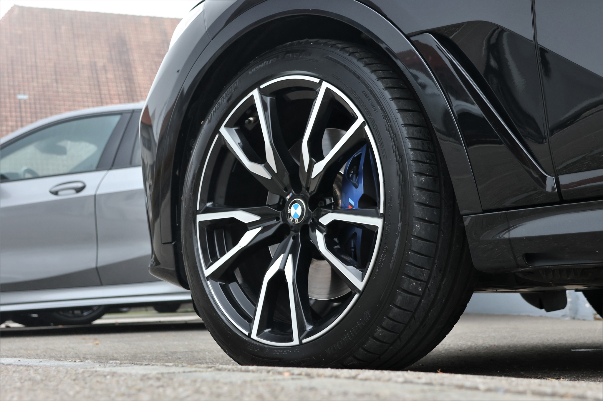 listing desktop thumbnail image 6