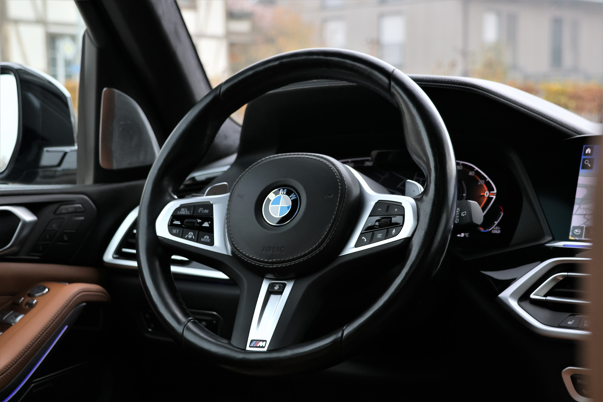 listing desktop thumbnail image 14