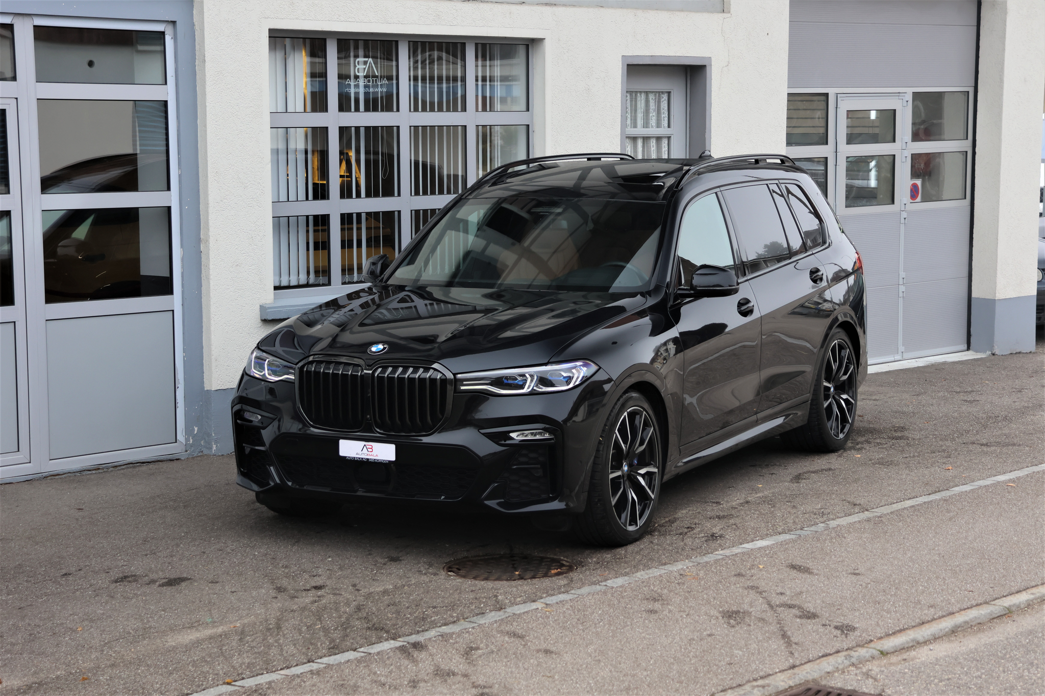 listing desktop thumbnail image 0