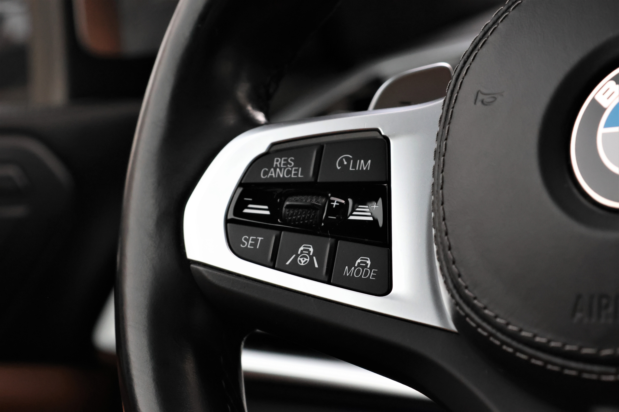 listing desktop thumbnail image 16